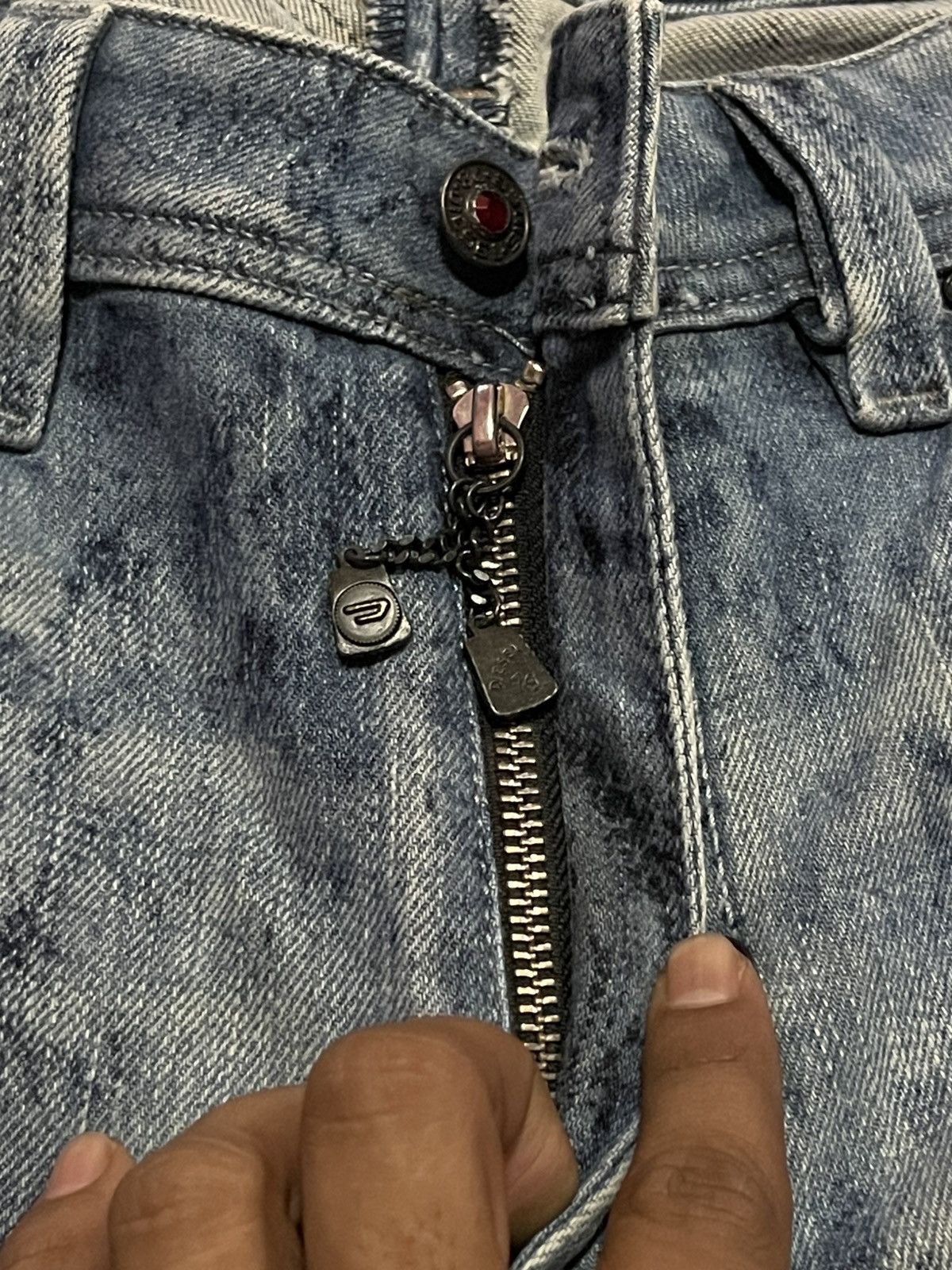 Diesel Diesel Thanaz Jeans🔥🔥🔥 Size US 32 / EU 48 - 16 Thumbnail