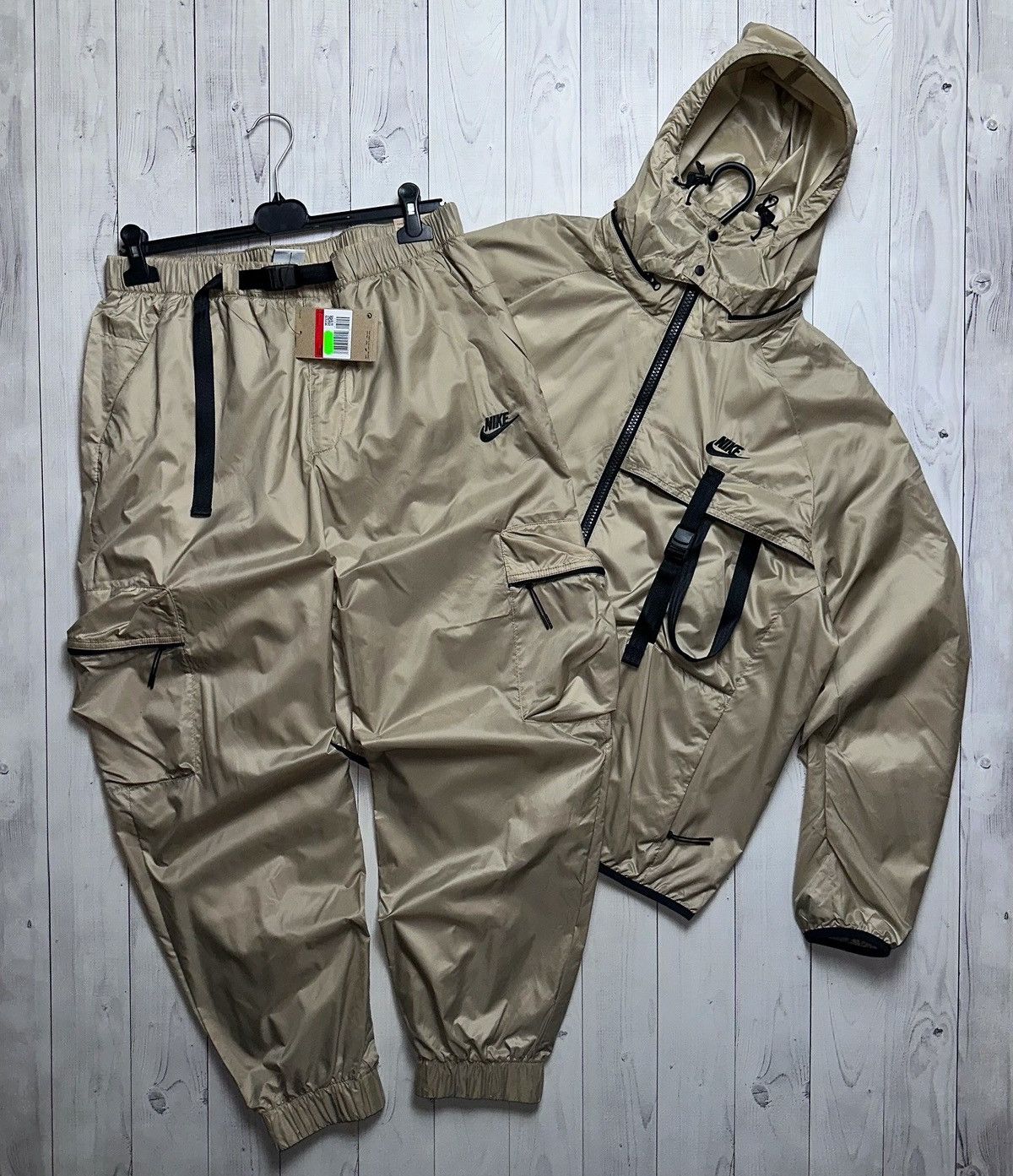Nike tech pack tracksuit drill size L pocket rare gold