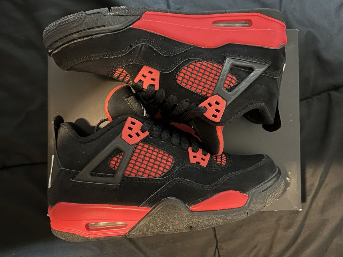 Jordan Brand × Nike Jordan 4 Red Thunder GS Size US 5.5 / EU 38 - 6 Thumbnail
