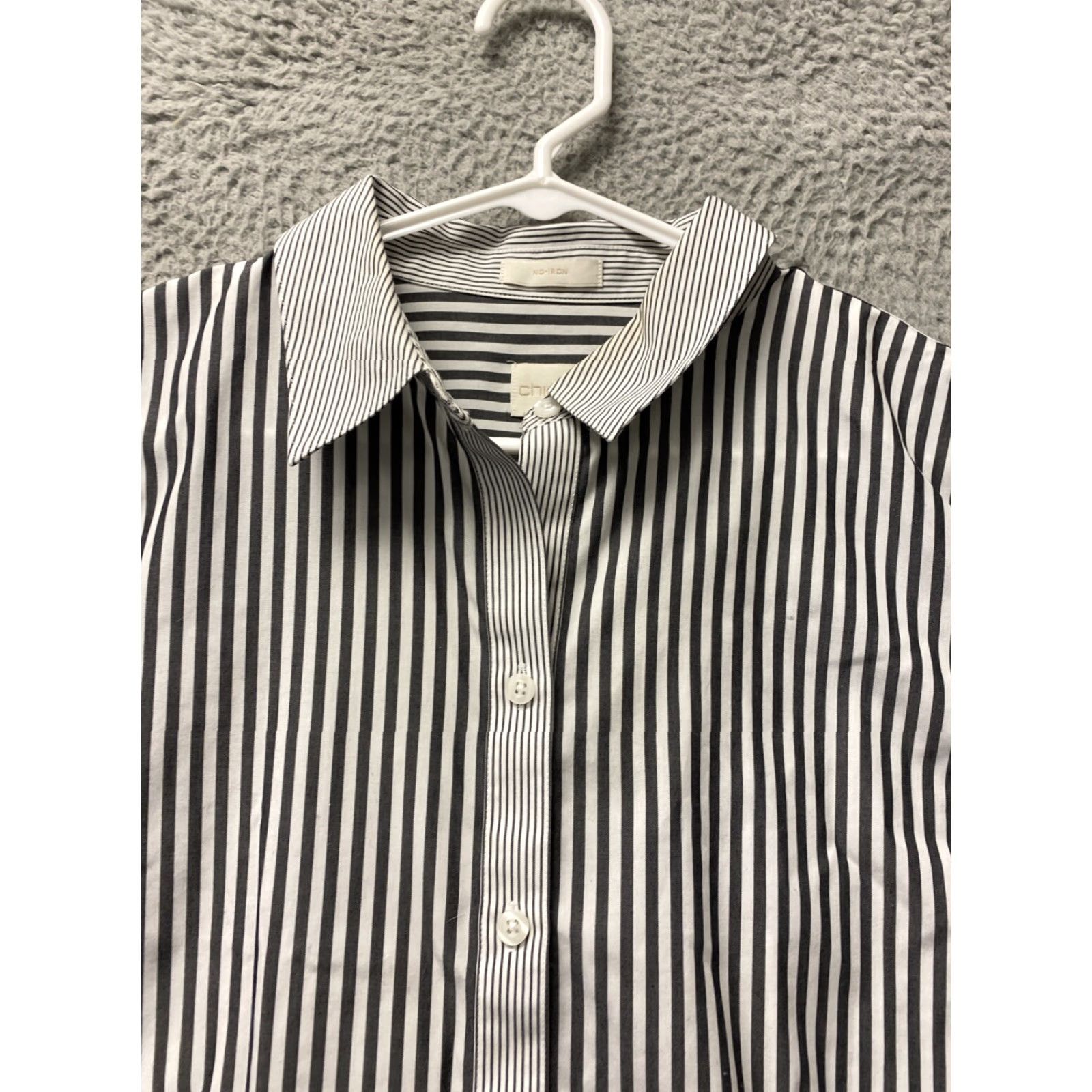 Vintage Chico's Button-Up Shirt Women Size 2 Gray Striped Long Sleeve Casual Sleeve Non-Iron Wrinkle Resistant Size XS / US 0-2 / IT 36-38 - 4 Thumbnail