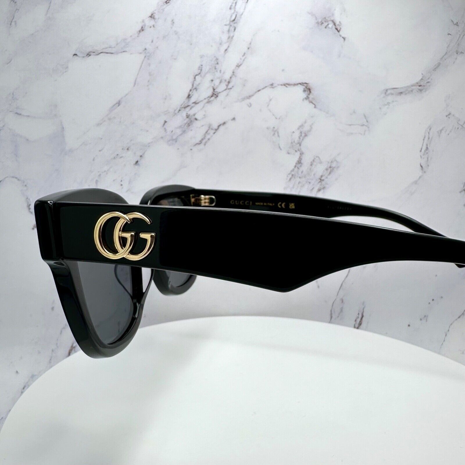 Gucci New Gucci Sunglasses Black Gold GG Logo 52-21-145 Authentic Size ONE SIZE - 6 Thumbnail