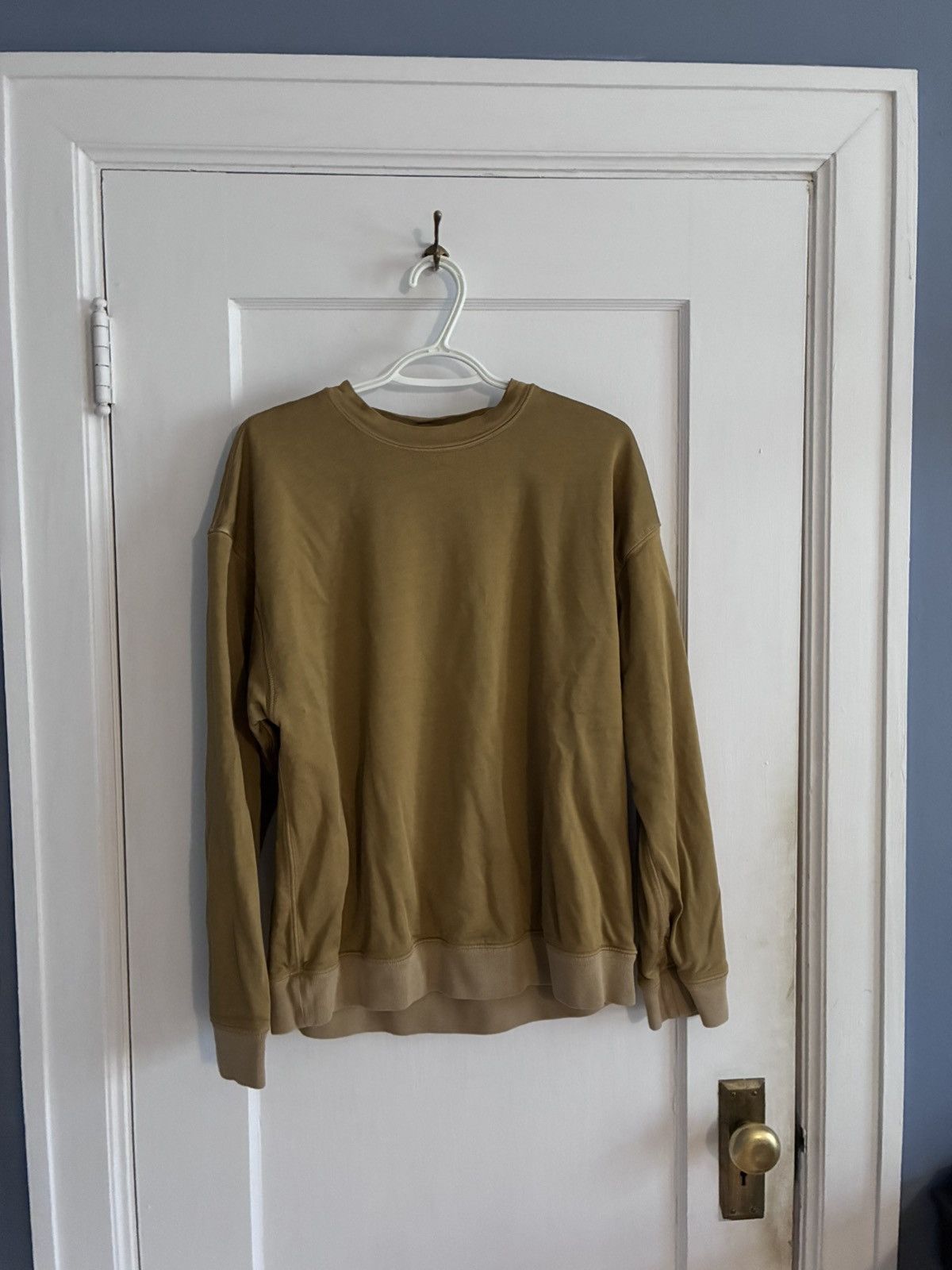 Yeezy Yeezy Season 3 Yellow-Gold Sweater Size US S / EU 44-46 / 1 - 1 Thumbnail