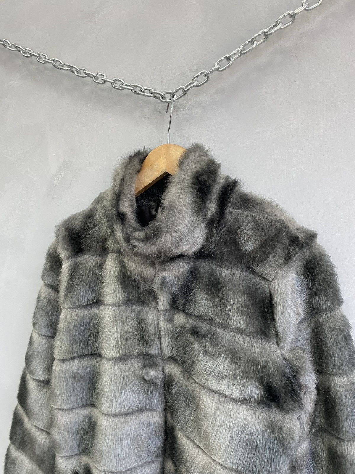 Divided Fur fuzzy bomber jacket hystericglamour style hype y2k Size S / US 4 / IT 40 - 6 Thumbnail