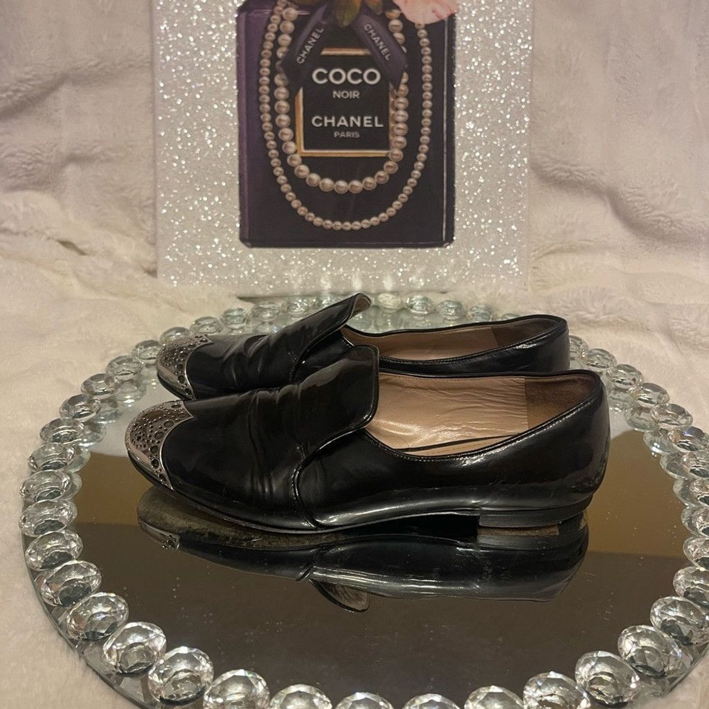 Miu Miu Miu Miu Black and Silver Flats with Elegant Design Size US 7 / IT 37 - 3 Thumbnail