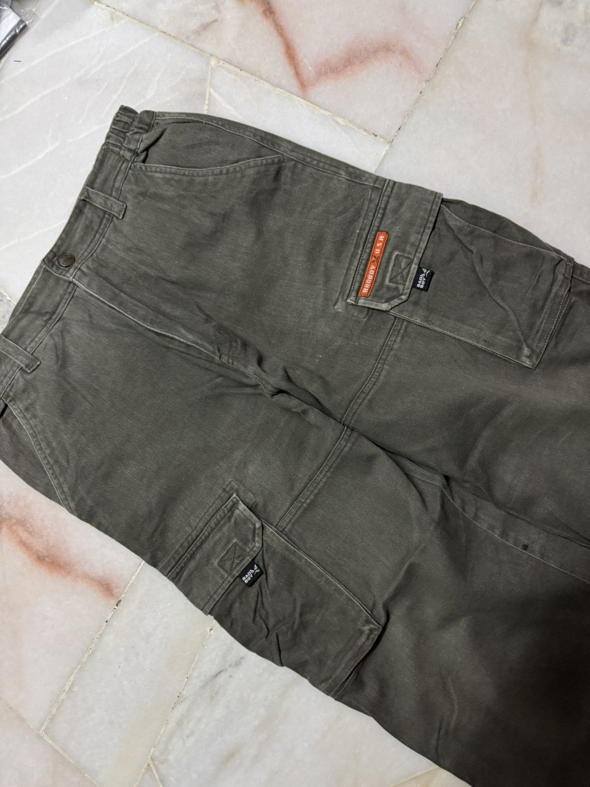 Japanese Brand VINTAGE WIDE BAGGY BAD BOY USA CARGO THRASHED INSANE WEAR Size US 27 - 4 Thumbnail