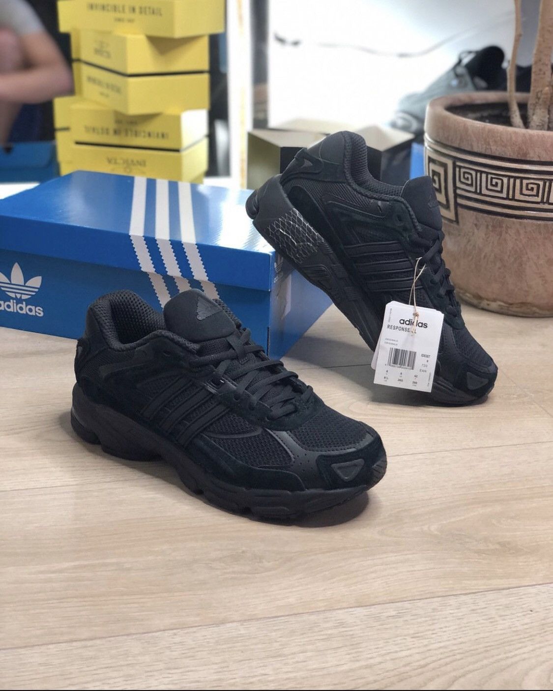 Adidas Adidas Response CL Size US 8 / EU 41 - 1 Thumbnail