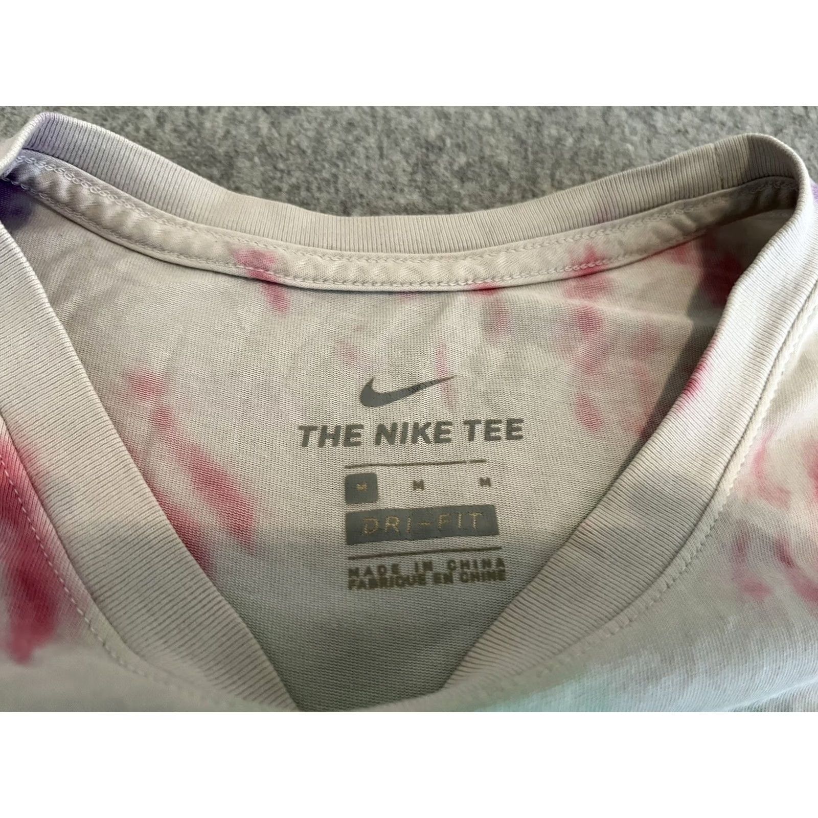 Nike Nike Reigning Buckets Tie Dye Basketball Tee Shirt Dri-Fit Medium Shirt Men M Purple Size US M / EU 48-50 / 2 - 2 Thumbnail