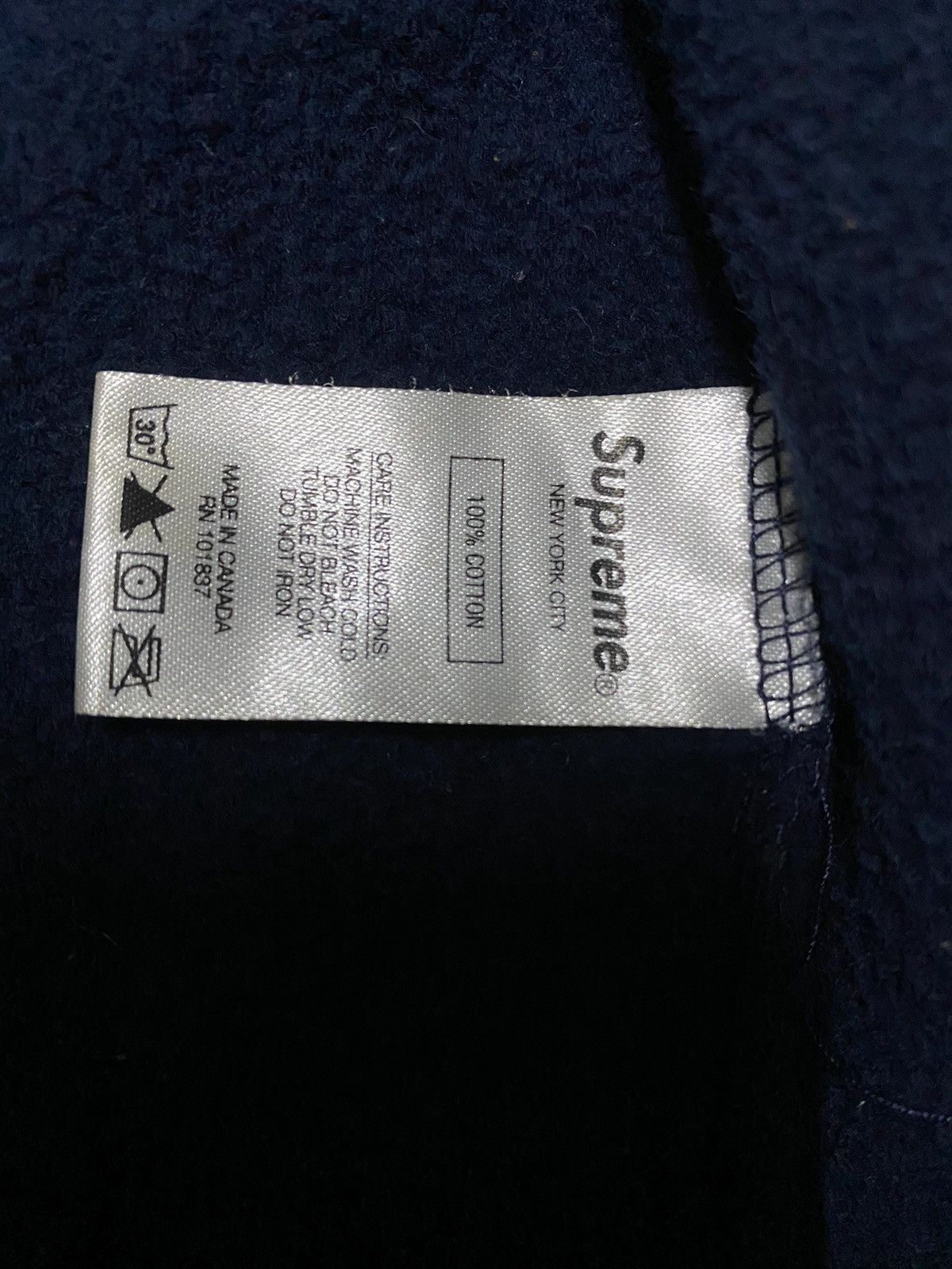 Supreme Supreme Hoddies with Small Red Box Logo Size US XL / EU 56 / 4 - 7 Thumbnail