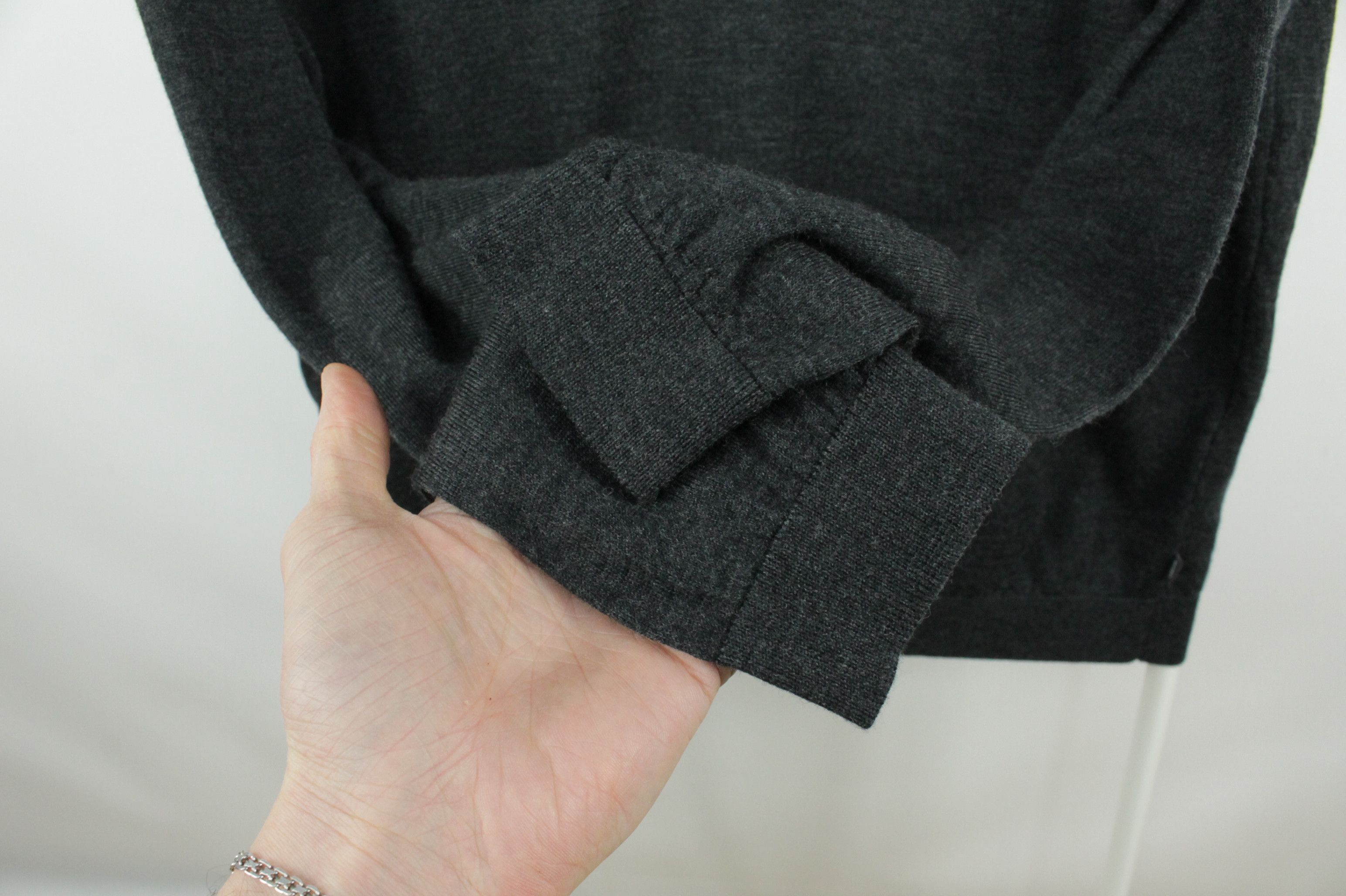 Other Rene Lezard Light Gray Wool V-Neck Slim Fit Pullover Sweater Size US L / EU 52-54 / 3 - 4 Thumbnail