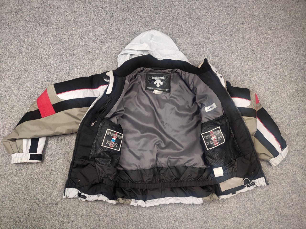 Descente Vintage Descente Airdrive Ski Zipper Hooded Jacket Logo Size US S / EU 44-46 / 1 - 15 Thumbnail