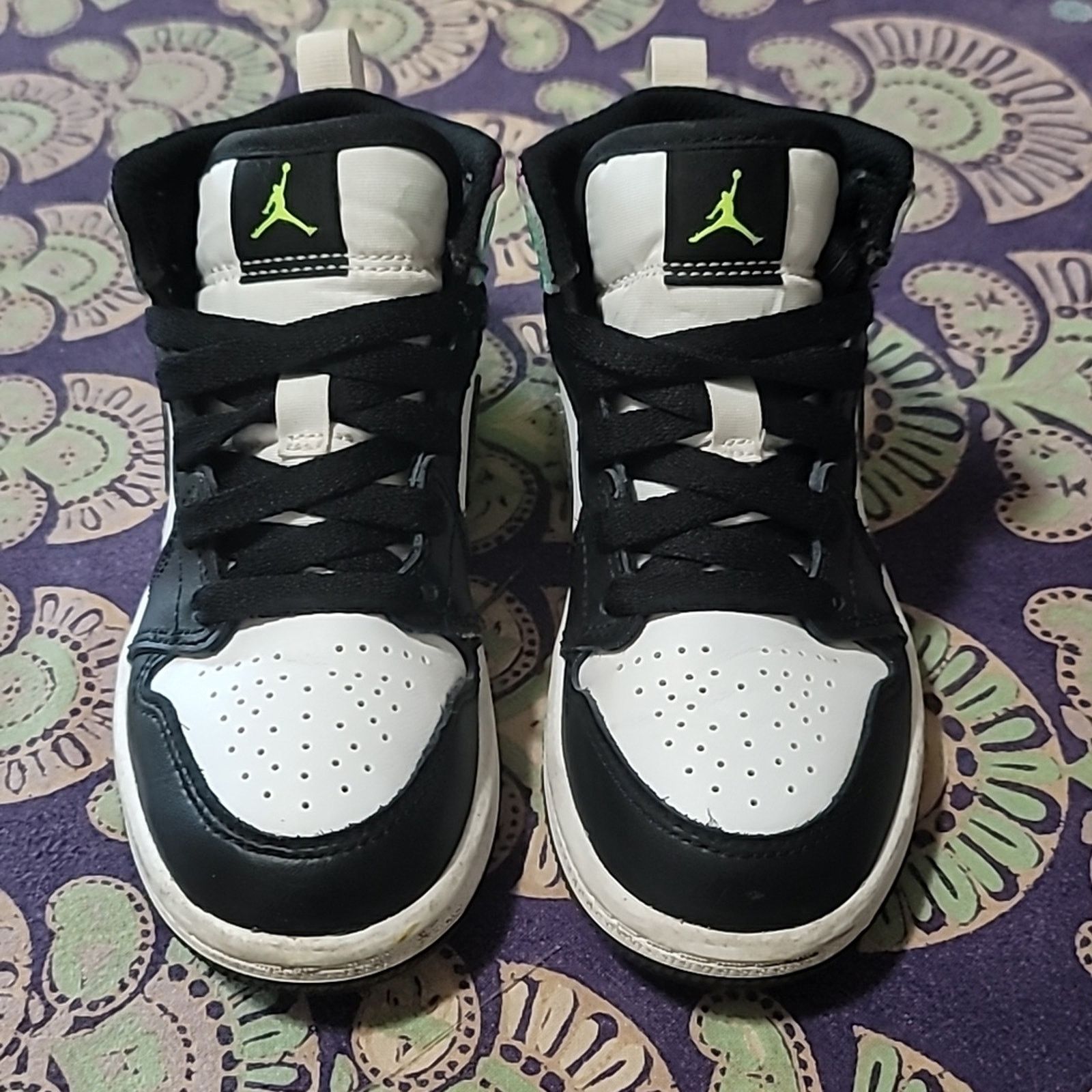 Nike Air Jordan 1 Mid Pastel Toe GS Toddler Size US 5 / EU 37 - 4 Thumbnail