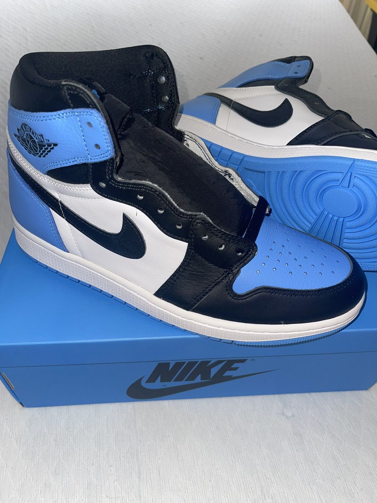 Jordan Brand Air Jordan 1 Retro High OG UNC TOES DS Size US 10.5 / EU 43-44 - 5 Thumbnail