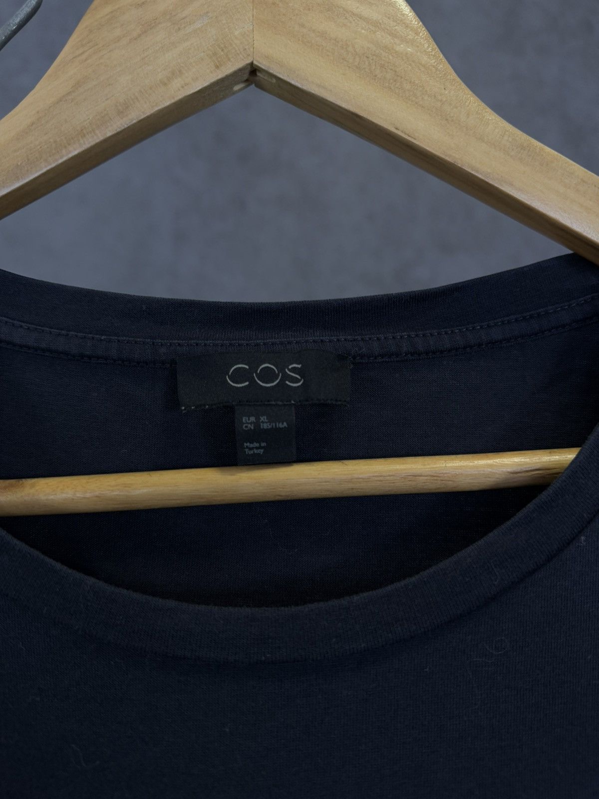 Cos × Designer Cos designer tee Size US XL / EU 56 / 4 - 3 Thumbnail