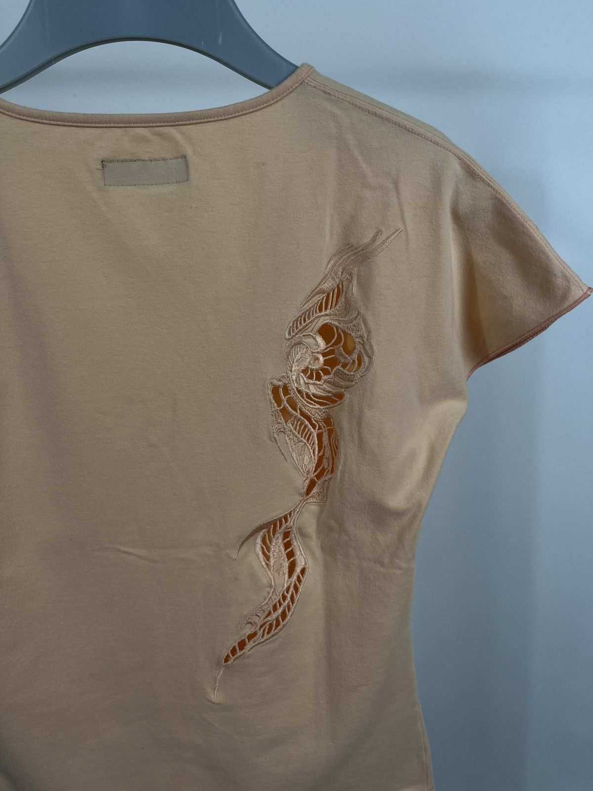 Thierry Mugler × Vintage Mugler Peach V-Neck T-Shirt Top with Lace Back – Size L Size L / US 10 / IT 46 - 8 Thumbnail