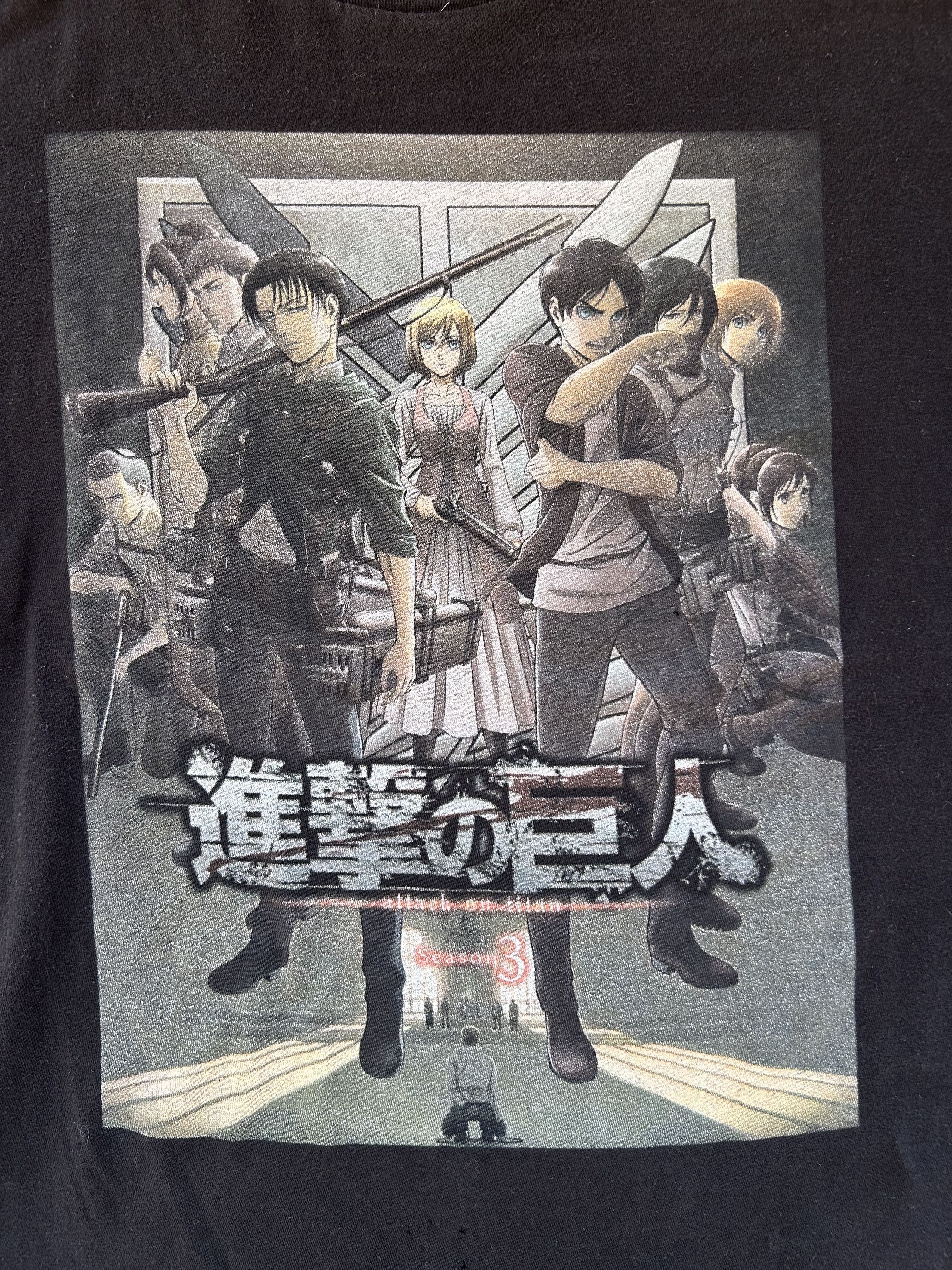 Vintage Attack on titan graphic tee Size US L / EU 52-54 / 3 - 3 Thumbnail
