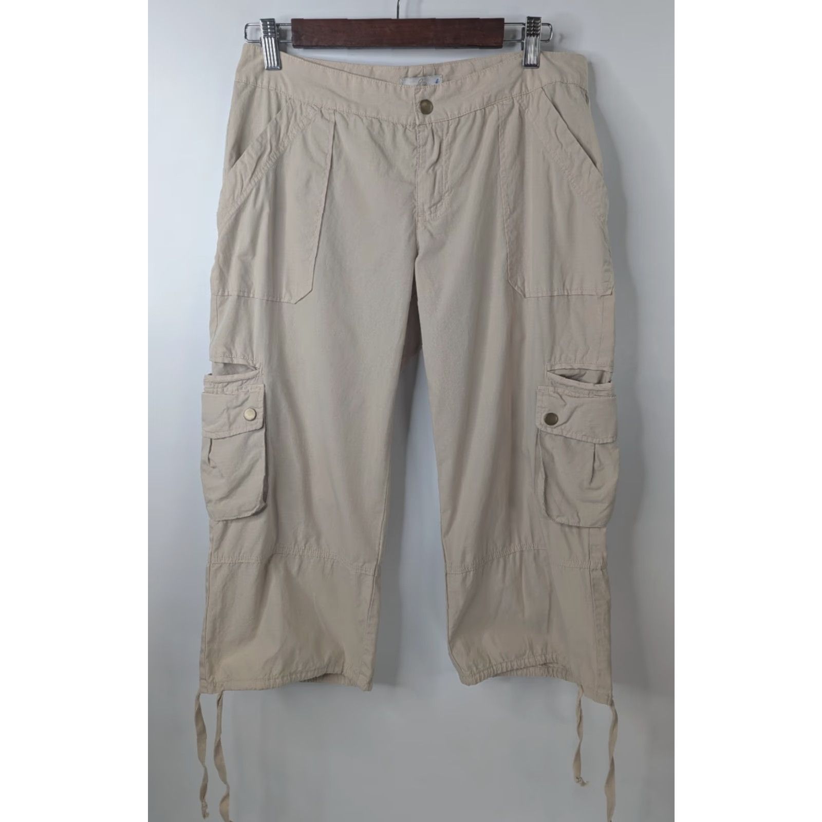 Joie Joie Women's 8 Cropped Pants Beige Cotton Ripstop Khaki Cargo Capri Outdoors Shirt? Size 30" / US 8 / IT 44 - 2 Thumbnail