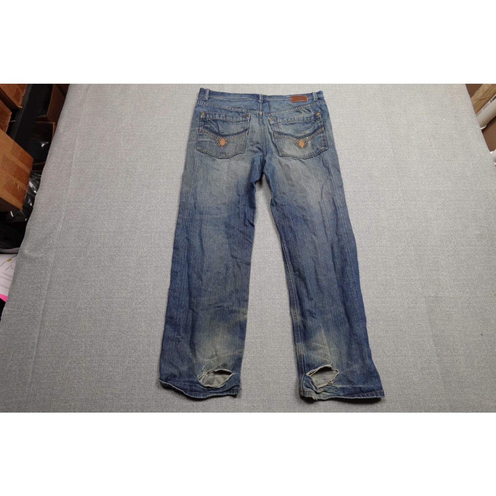 Phat Farm VINTAGE Phat Farm Jeans Mens 36x32 Blue Distressed Embroidered 5-Pocket Logo Denim Stonewash Straight 90s Mens Size US 36 / EU 52 - 4 Thumbnail