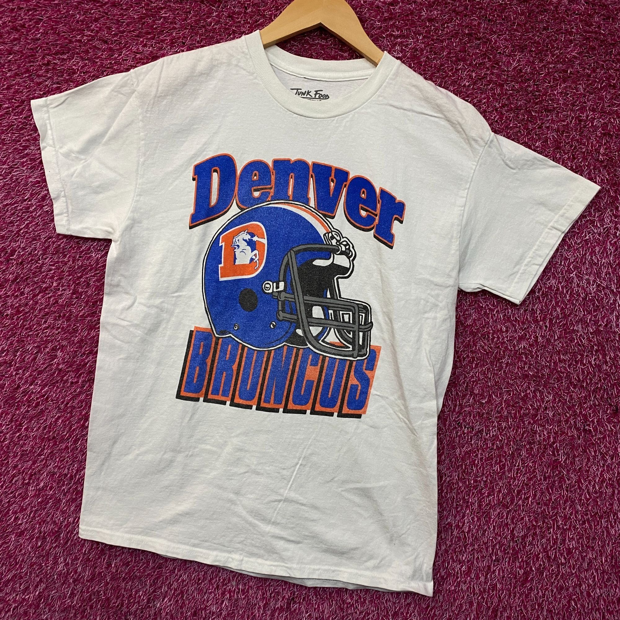 Junk Food Junk Food NFL Denver Broncos Throwback Helmet Logo T- Shirt Size US S / EU 44-46 / 1 - 3 Thumbnail