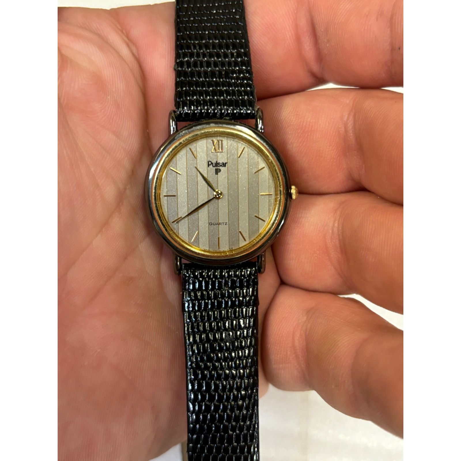 Pulsar Pulsar V320-6049 Genuine Leather Unisex Watch! New Battery! Size ONE SIZE - 1 Thumbnail