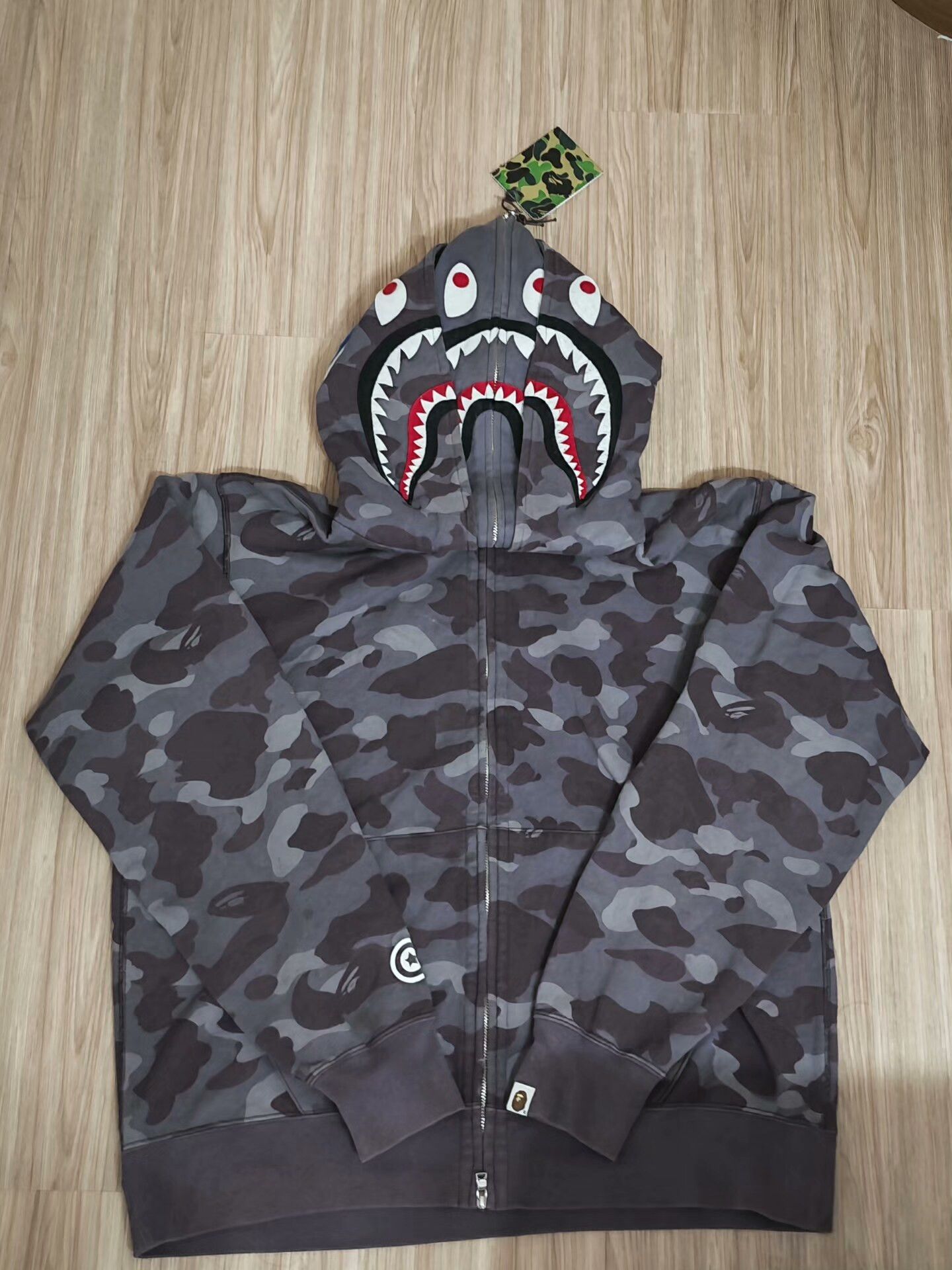 Bape Bape Shark Camo Purple Light Jacket L Men Size US L / EU 52-54 / 3 - 1 Thumbnail