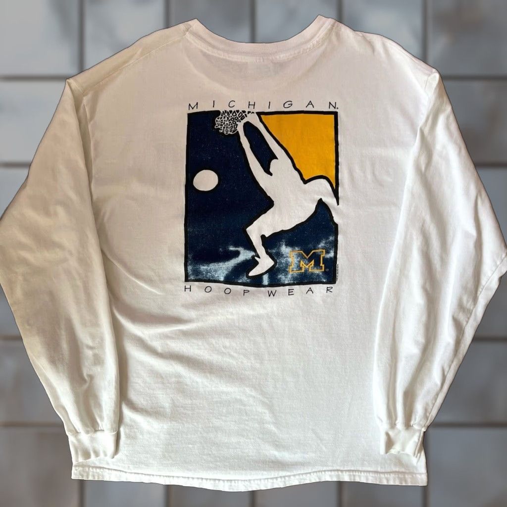 Vintage VINTAGE Michigan Wolverines Basketball Shirt XL White 90s Hoopwear Jalen Rose Mens Crew Neck Logo Size US XL / EU 56 / 4 - 1 Thumbnail