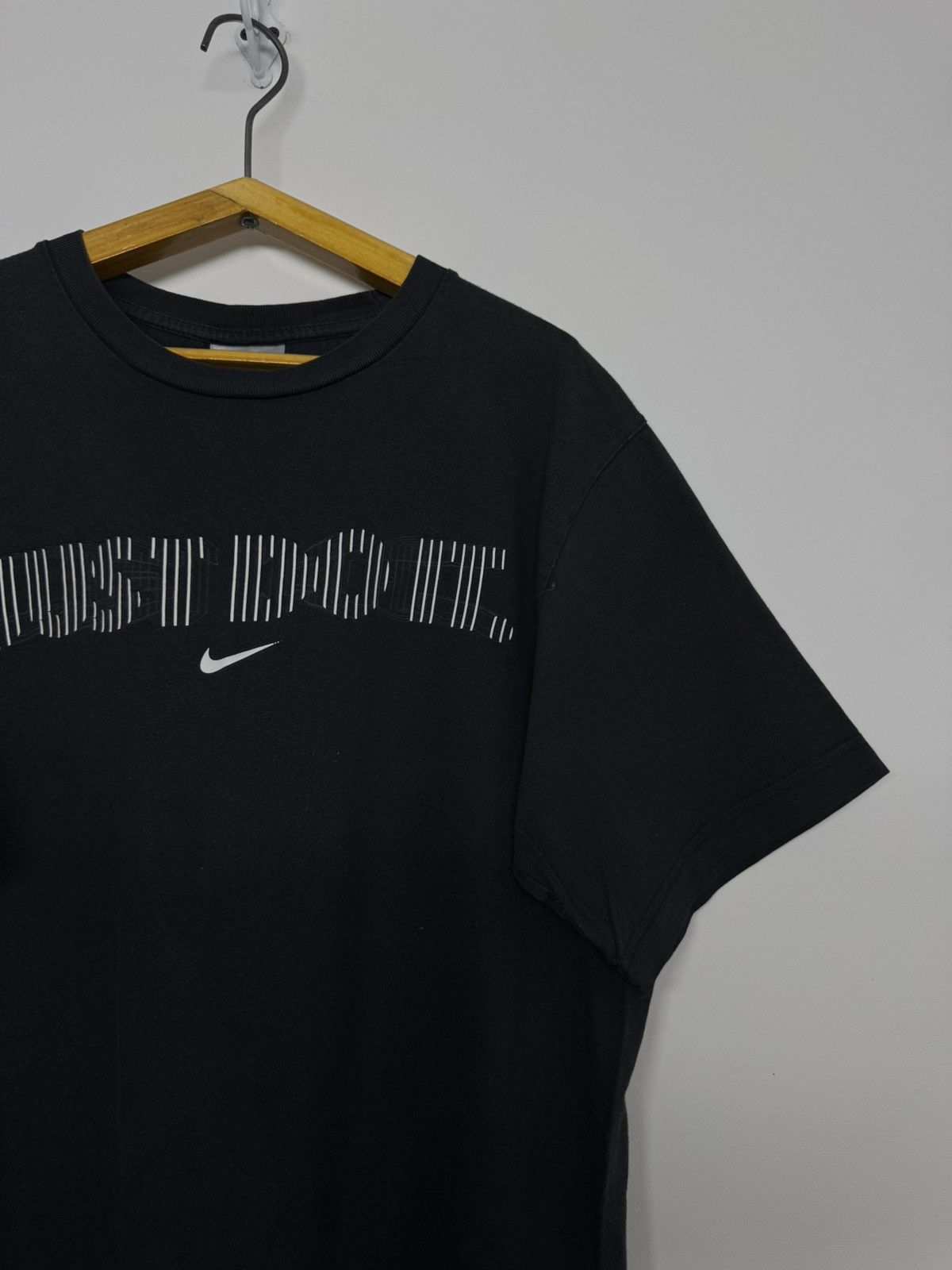 Nike Vintage Nike Spellout Centre Logo T-shirt 00’s Size US M / EU 48-50 / 2 - 5 Thumbnail