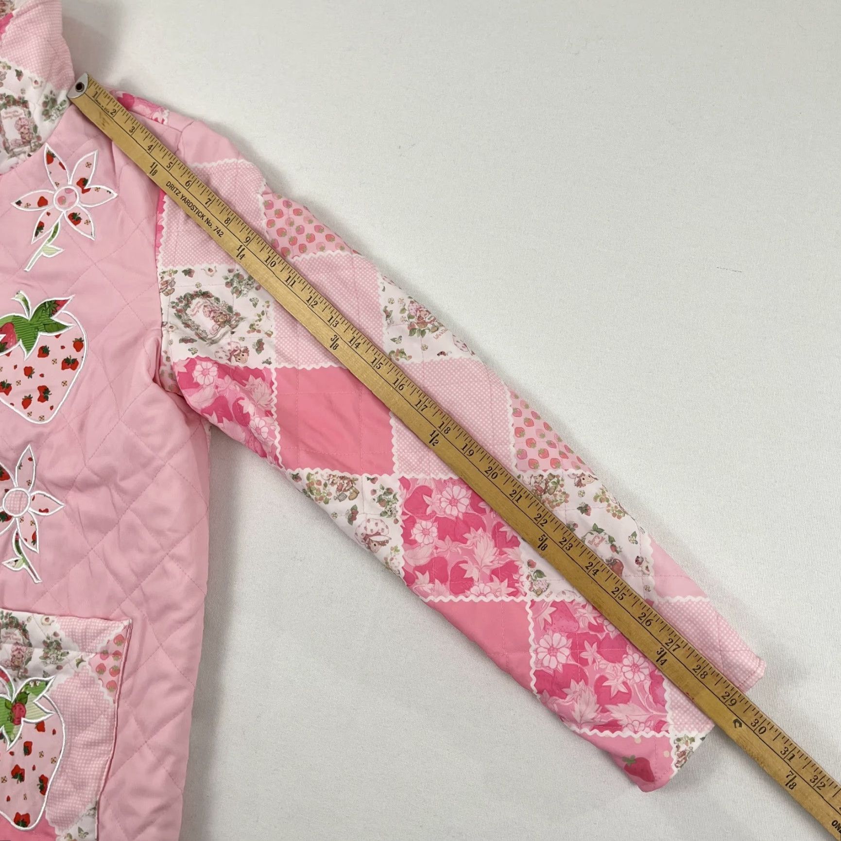 Dolls Kill Dolls Kill x Strawberry Shortcake Jacket Womens Small Pink Quilted Extra Serving Quilted Jacket Style Pocket Collared Lightweight Vintage: No Size S / US 4 / IT 40 - 5 Thumbnail