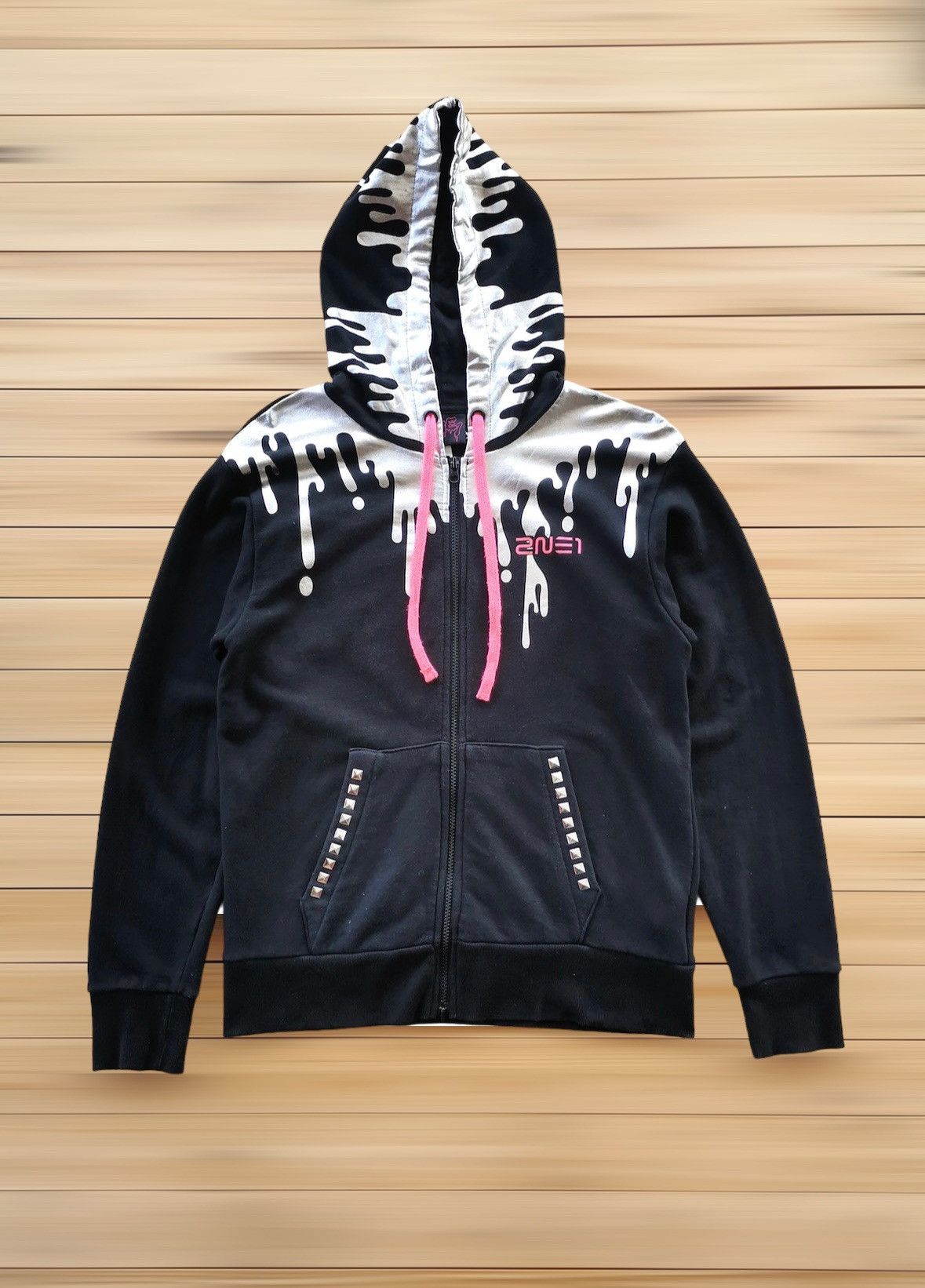 Band Tees 2NE1 Kpop Artist Hoodie BTS Blackpink Park Bom Size US L / EU 52-54 / 3 - 3 Thumbnail