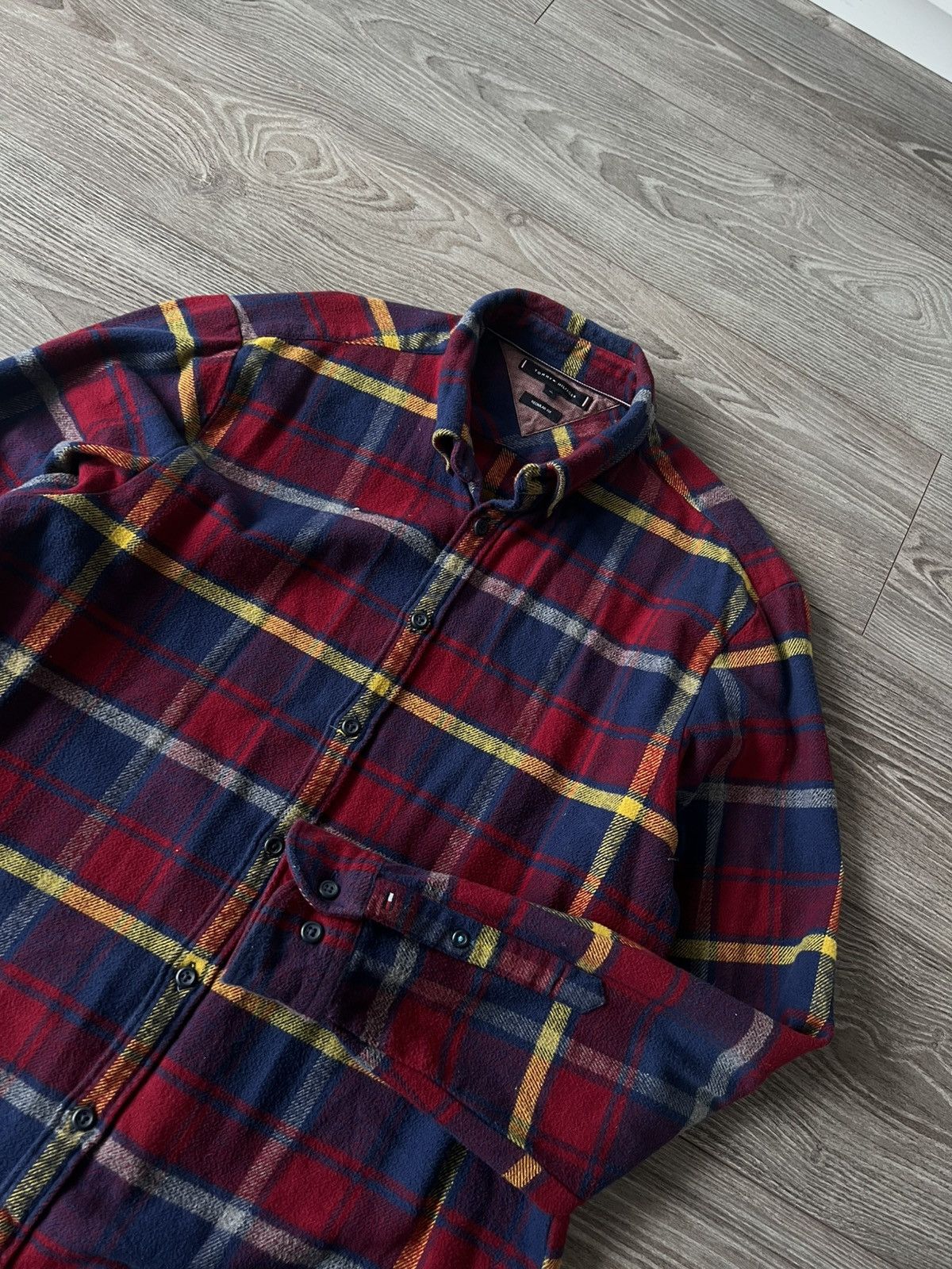 Tommy Hilfiger ‼️Tommy Hilfiger Flanel Teddy Type Sleeve Logo Shirt‼️ Size US XL / EU 56 / 4 - 4 Thumbnail