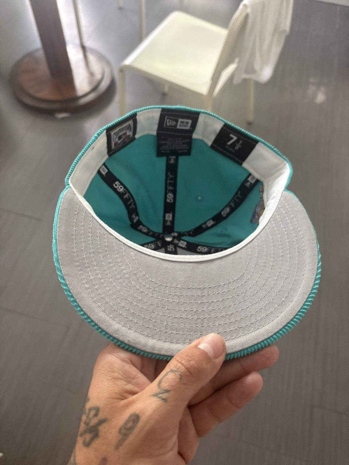 New Era New era fitted Marlins 7 1/8 corduroy hat Size ONE SIZE - 5 Thumbnail