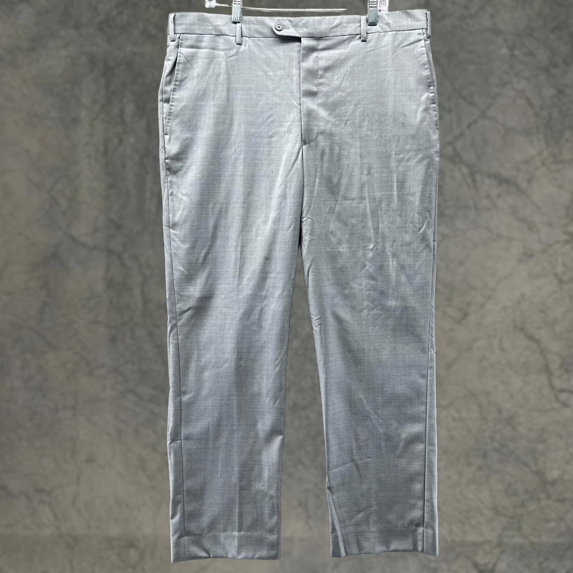 Saks Fifth Avenue Saks Fifth Avenue Dress Pants Mens 44 Gray Classic Flat Front Straight Leg Pants Mens 44 Gray Classic Fit Front Flat Straight Size US 44 / EU 60 - 1 Thumbnail