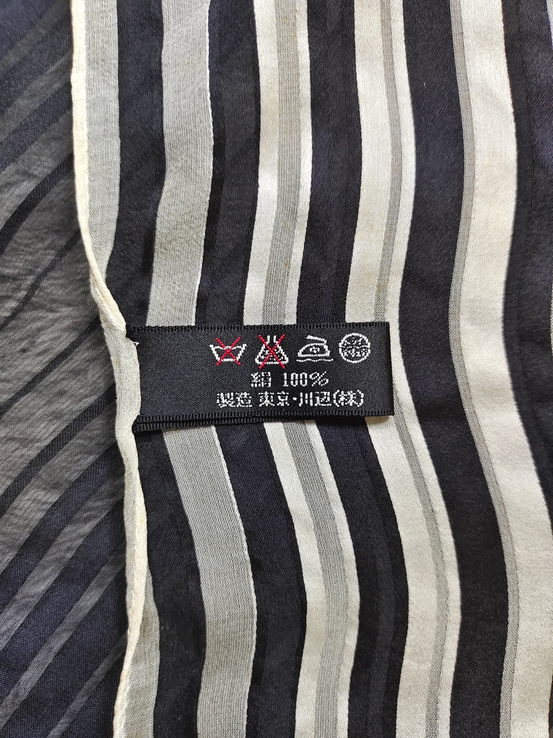Yves Saint Laurent Vintage Yves Saint Laurent Striped Scarf Black and White Size ONE SIZE - 4 Thumbnail