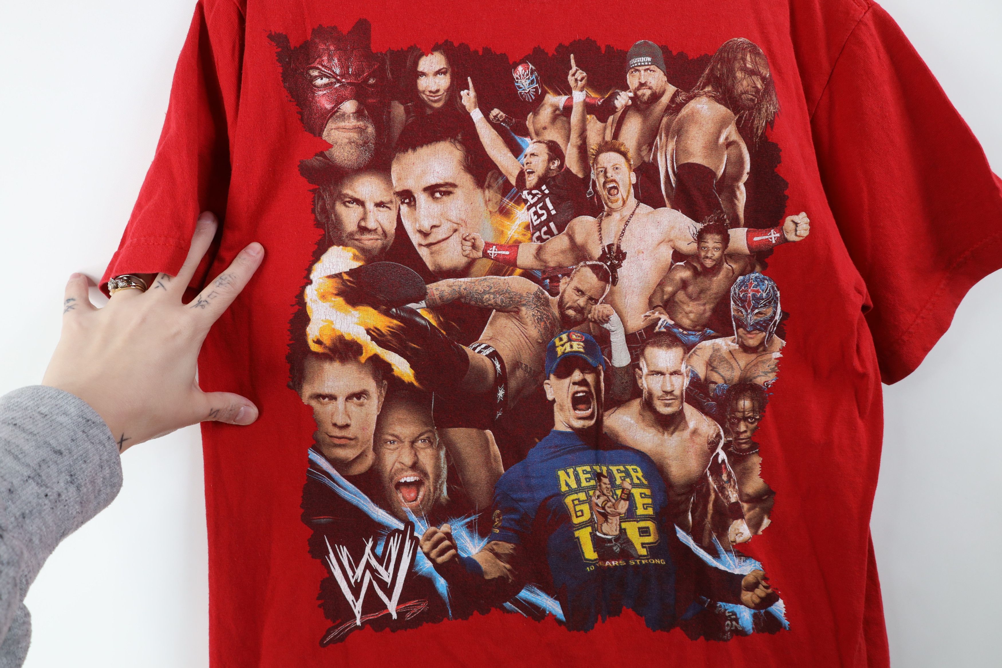 Vintage Vintage Y2K WWE WWF Wrestling John Cena CM Triple H T-Shirt Size US M / EU 48-50 / 2 - 4 Thumbnail