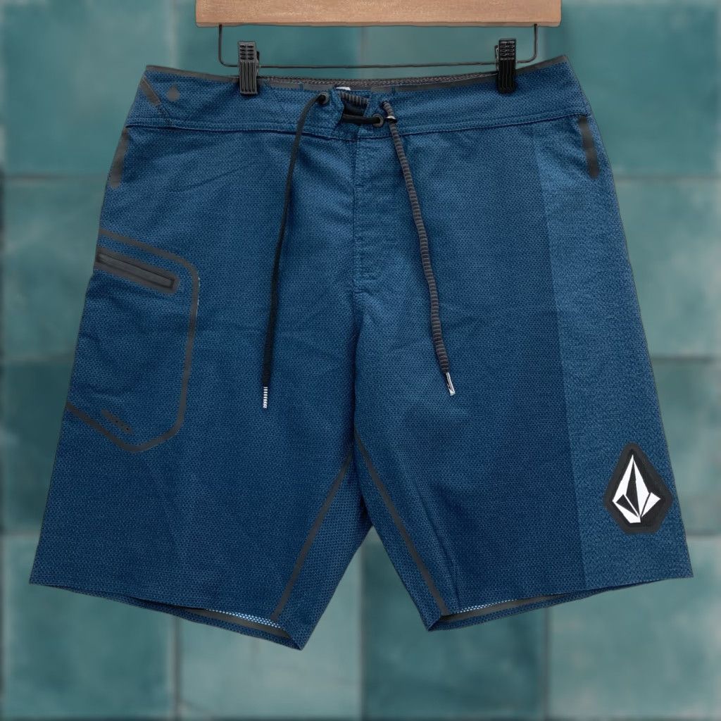 Volcom Volcom Mod-Tech Board Shorts Mens 30 Dark Blue Stone Shield Cinch Fly Preppy Size US 30 / EU 46 - 1 Thumbnail