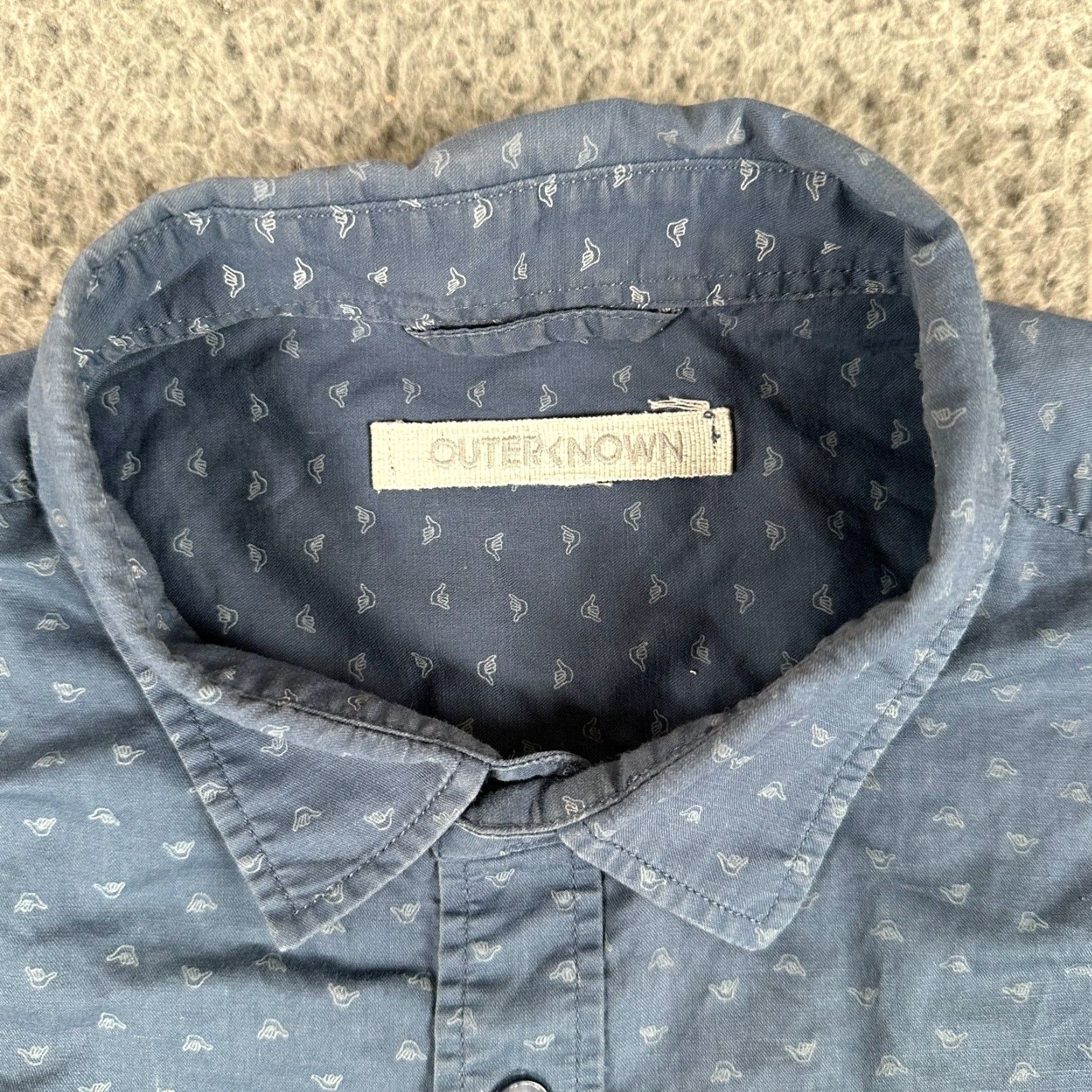 Outerknown Outerknown Shirt Mens Medium Blue Button Down Hang Loose All Over Flaw Size US M / EU 48-50 / 2 - 4 Thumbnail