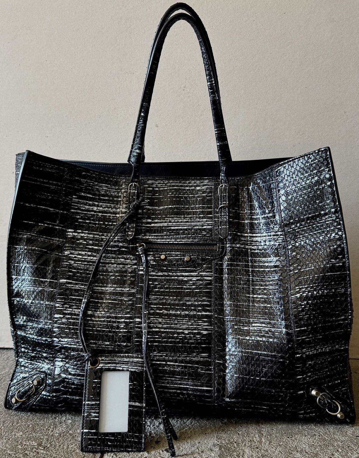 Balenciaga Balenciaga - 2000's - Python A4 - Papier Tote Bag Size ONE SIZE - 1 Thumbnail
