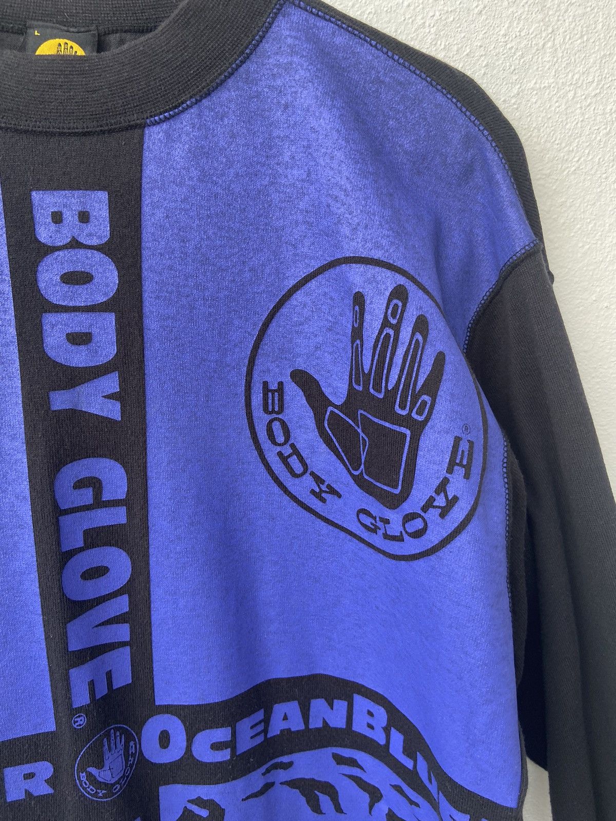 Body Glove 🔥 Vtg 80s Body Glove t shirt long sleeve surf design Size US L / EU 52-54 / 3 - 6 Thumbnail