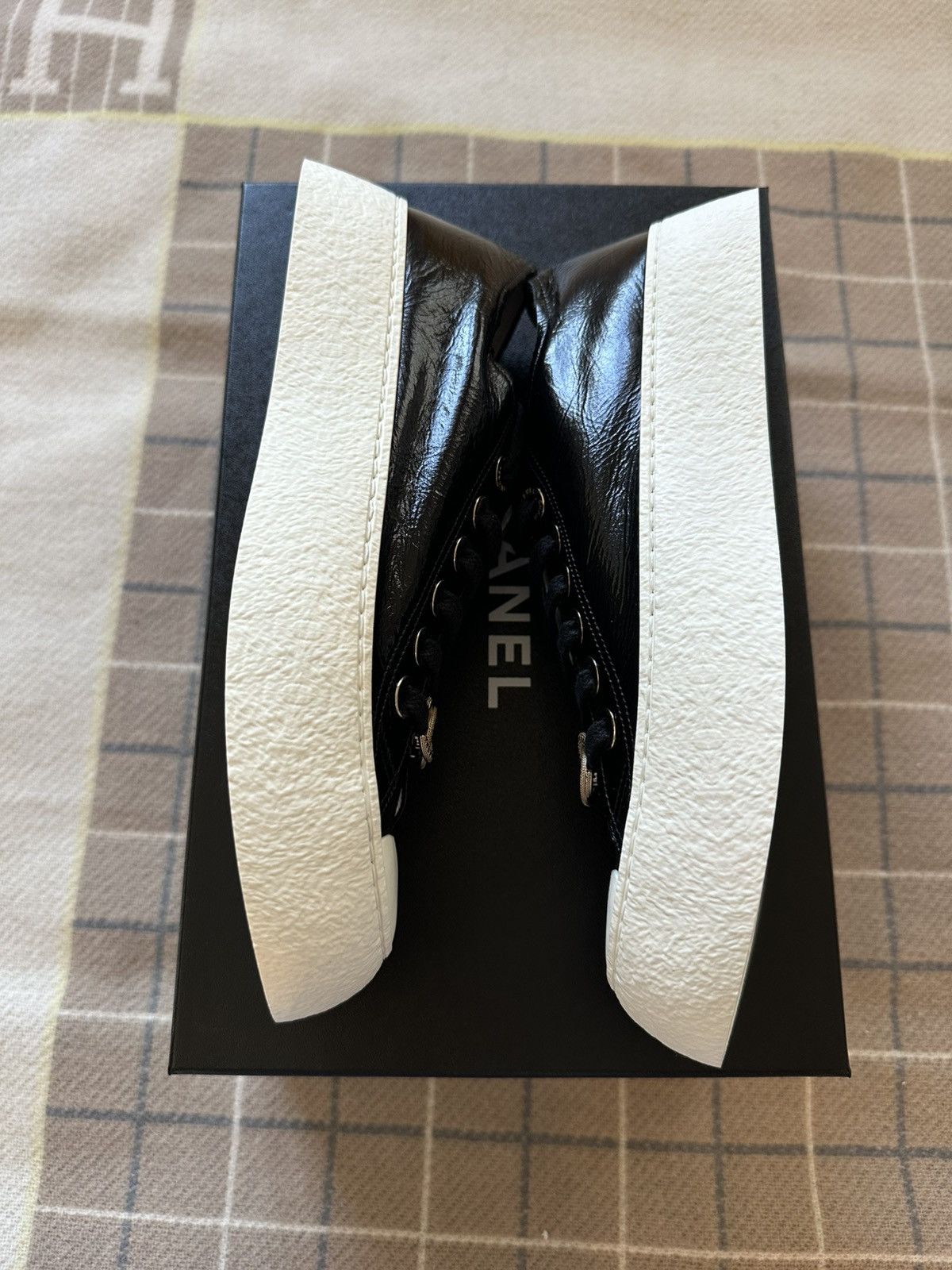 Chanel Chanel sneaker black size 38 Size US 8 / IT 38 - 3 Thumbnail