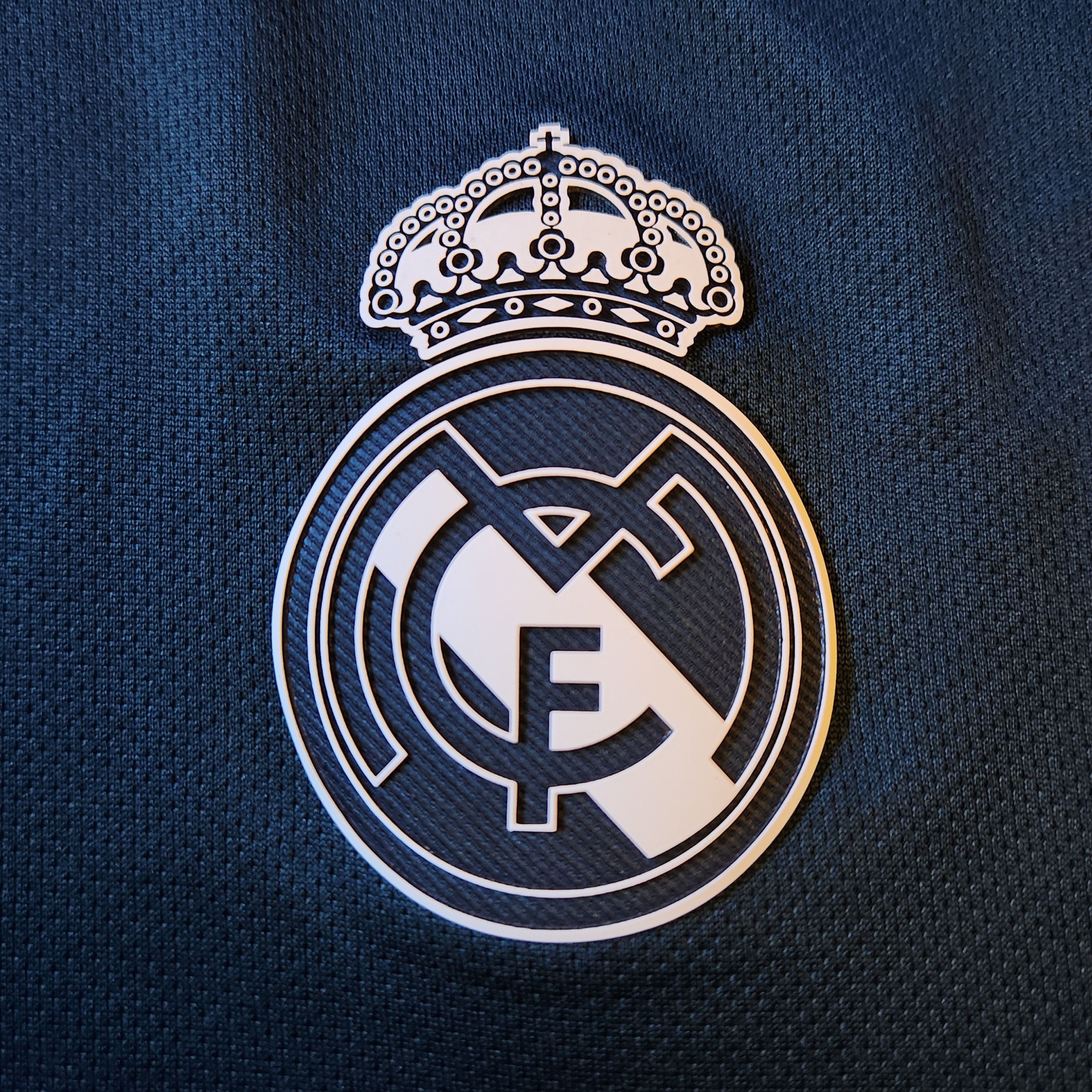 Adidas Authentic Real Madrid VINICIUS Jr 2018-2019 Away Jersey Size US S / EU 44-46 / 1 - 7 Thumbnail