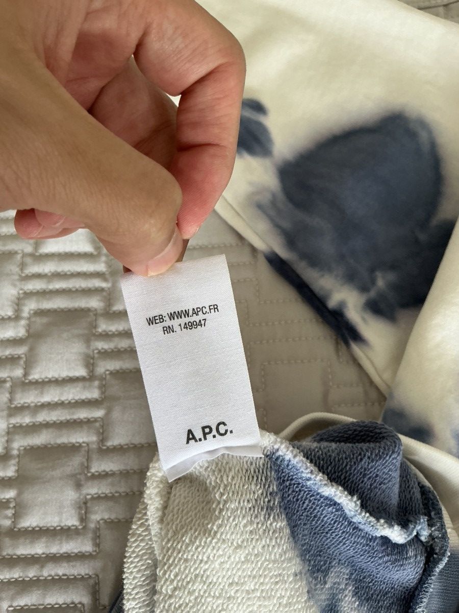 A.P.C. A.P.C. Victor Tie Dye Hoodie White Indigo Blue Size M Size US M / EU 48-50 / 2 - 5 Thumbnail