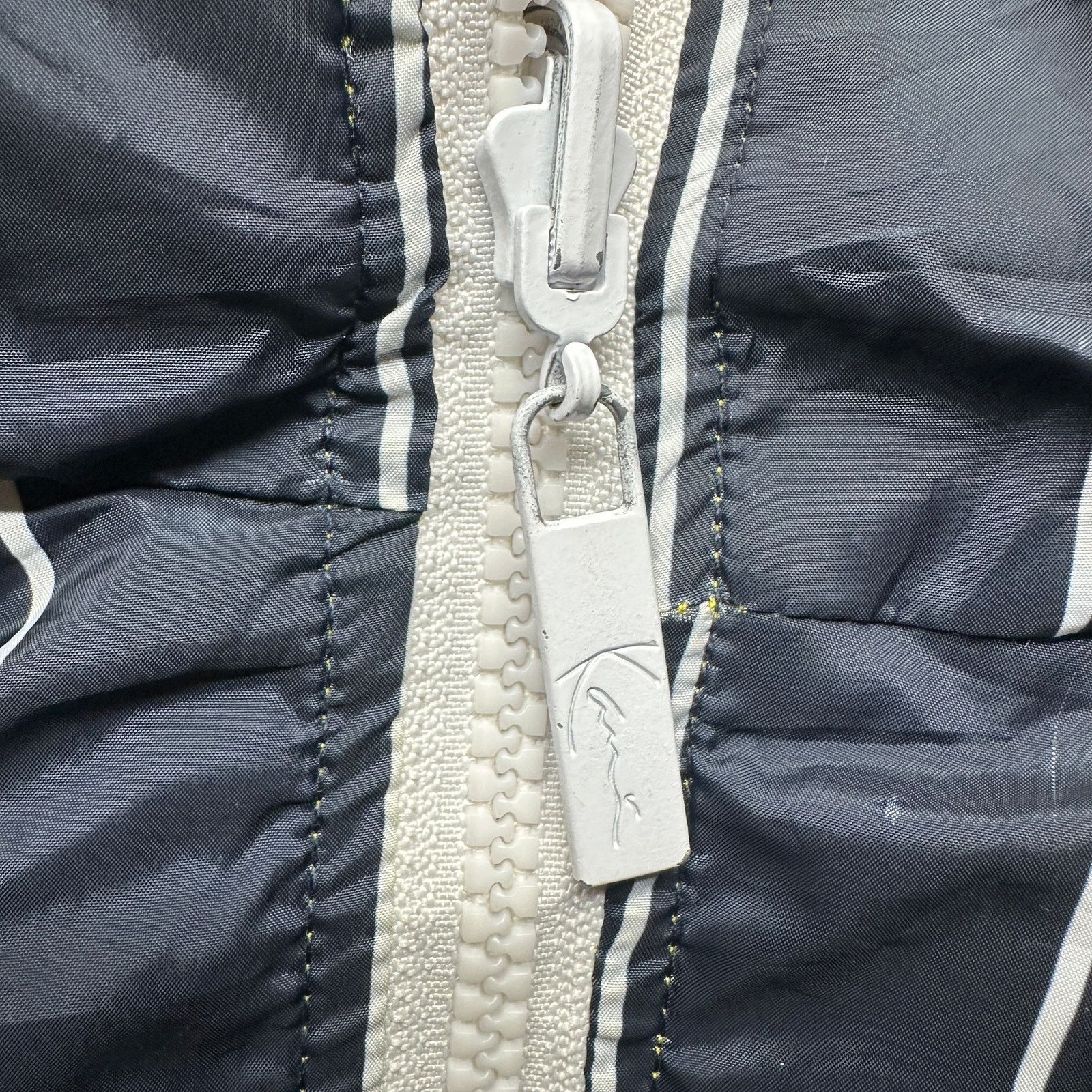 Karl Kani Karl Kani Reversible Pinstripe Windbreaker Jacket Men Medium Size US M / EU 48-50 / 2 - 8 Thumbnail