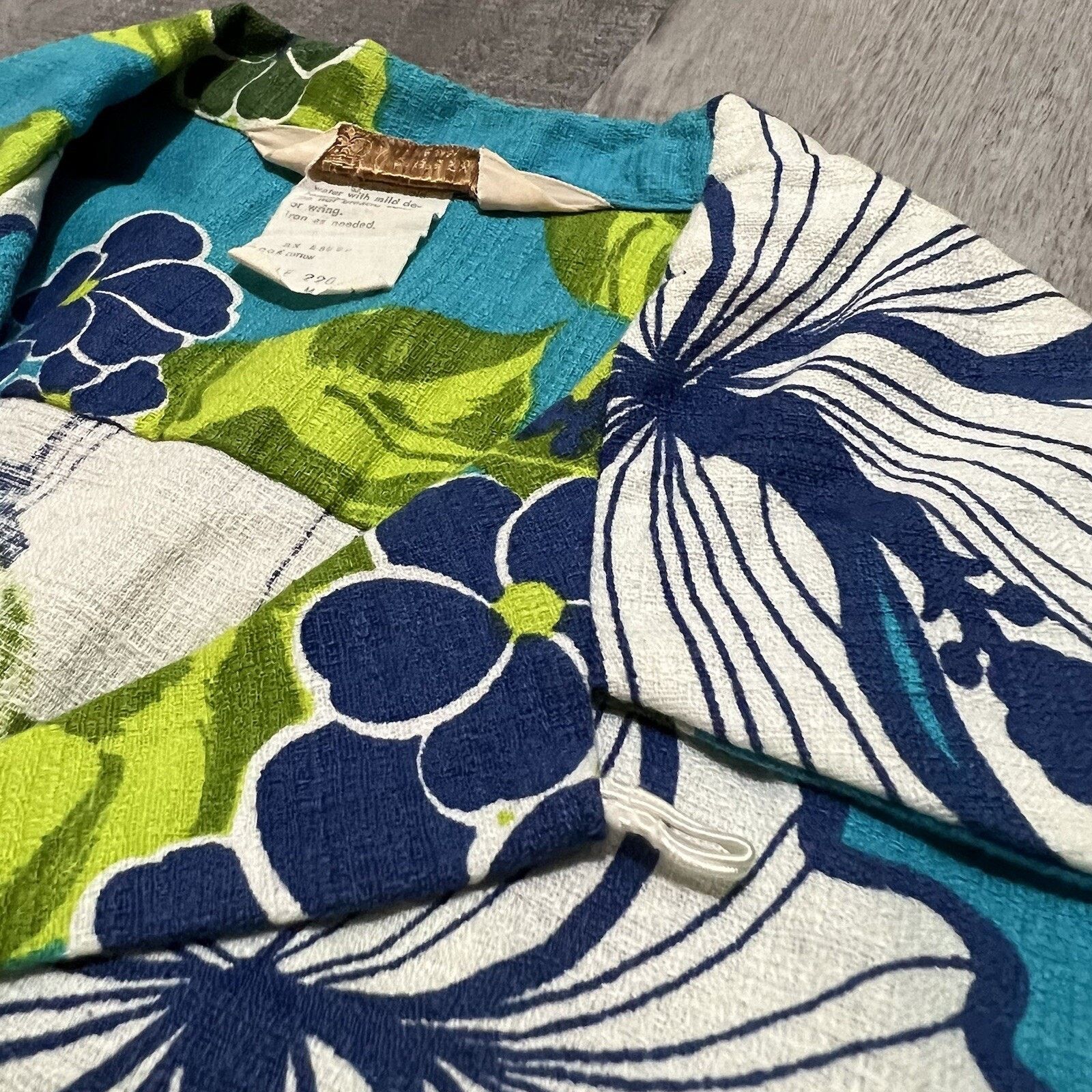 Other VTG 1960s Royal Hawaiian Barkcloth Shirt Floral Loop Collar Size US M / EU 48-50 / 2 - 4 Thumbnail