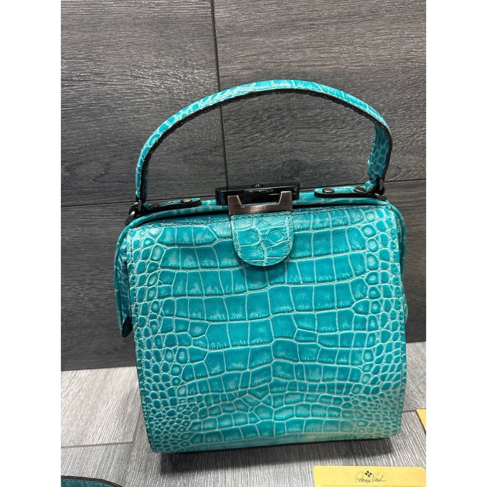 Patricia Nash Patricia Nash Leather Croc Embossed Frame green bag A386257 Size ONE SIZE - 6 Thumbnail