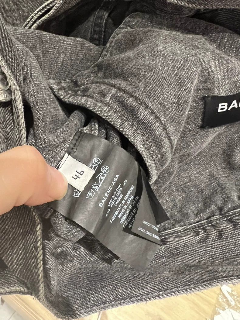 Balenciaga Balenciaga Red Patched Denim Jacket Size 46 Size US S / EU 44-46 / 1 - 4 Thumbnail