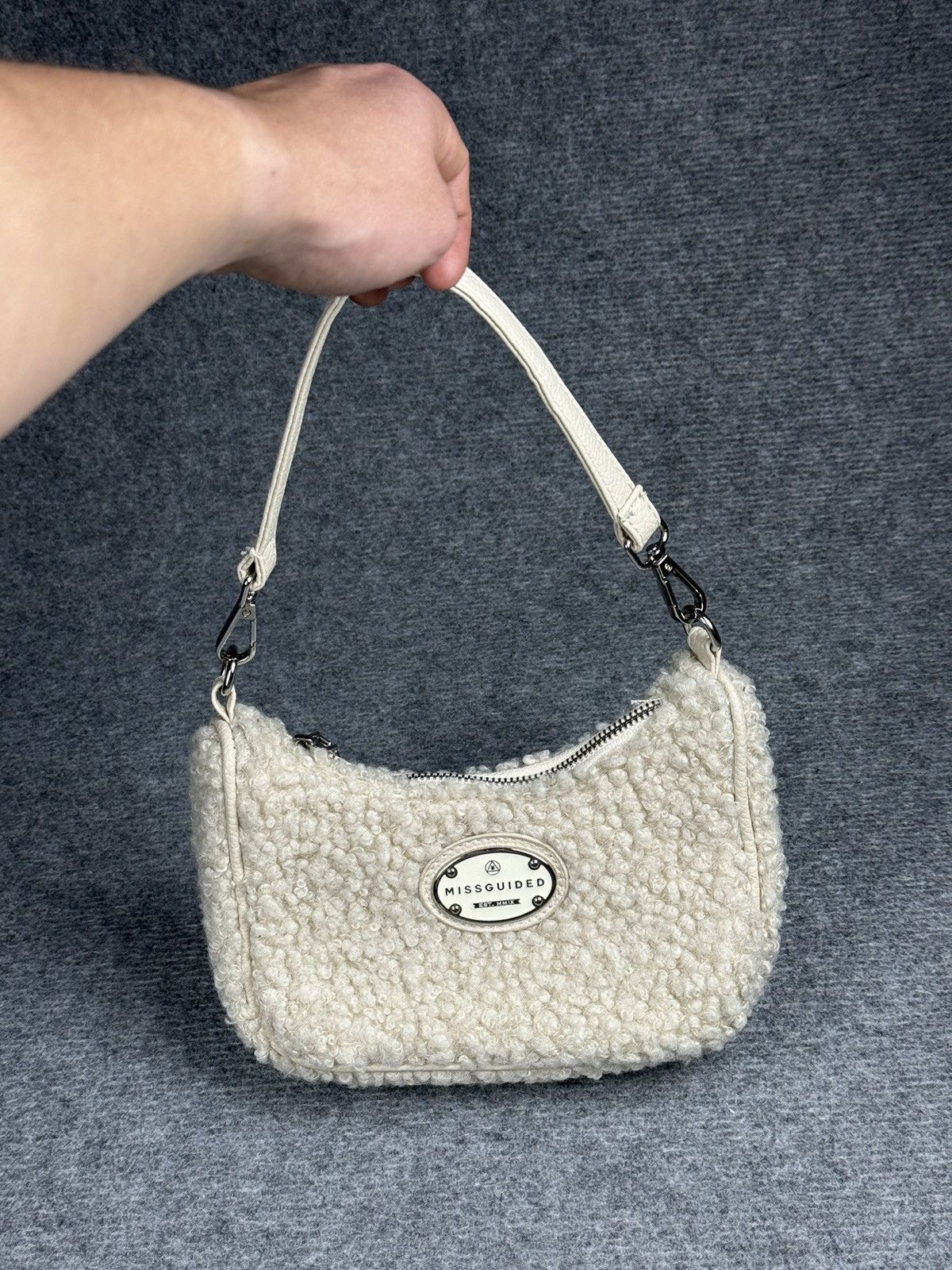 Japanese Brand Mini Shoulder Bag Sherpa fleece y2k Size ONE SIZE - 9 Thumbnail