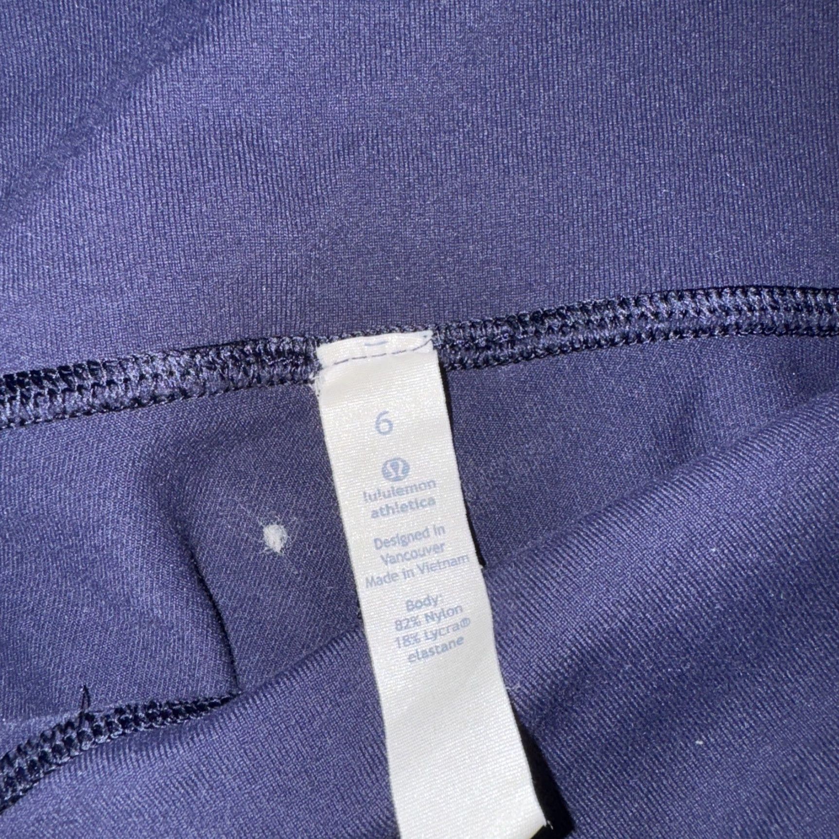Lululemon Lululemon Blue Leggings Women 6 Activewear Compression Leg Night? Size 28" / US 6 / IT 42 - 2 Thumbnail