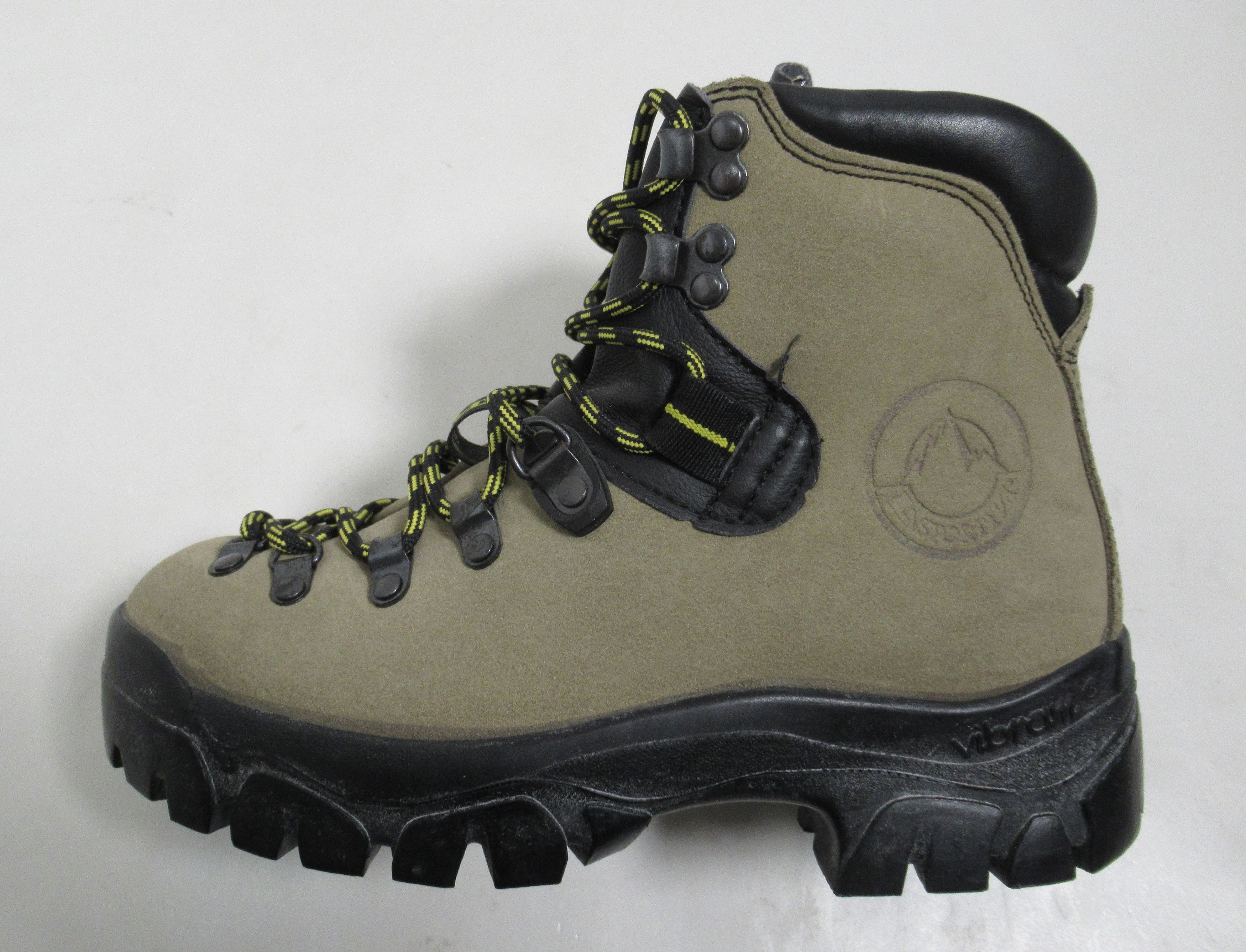 La Sportiva La Sportiva Unisex Mountaineering Leather Vibram Boots Size US 6.5 / IT 36.5 - 9 Thumbnail