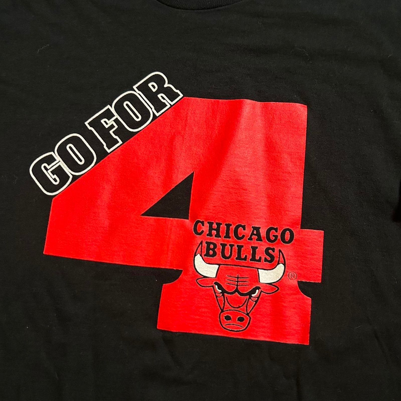 Fruit Of The Loom Early 90s chicago bulls basket ball tee shirt Size US XL / EU 56 / 4 - 2 Thumbnail