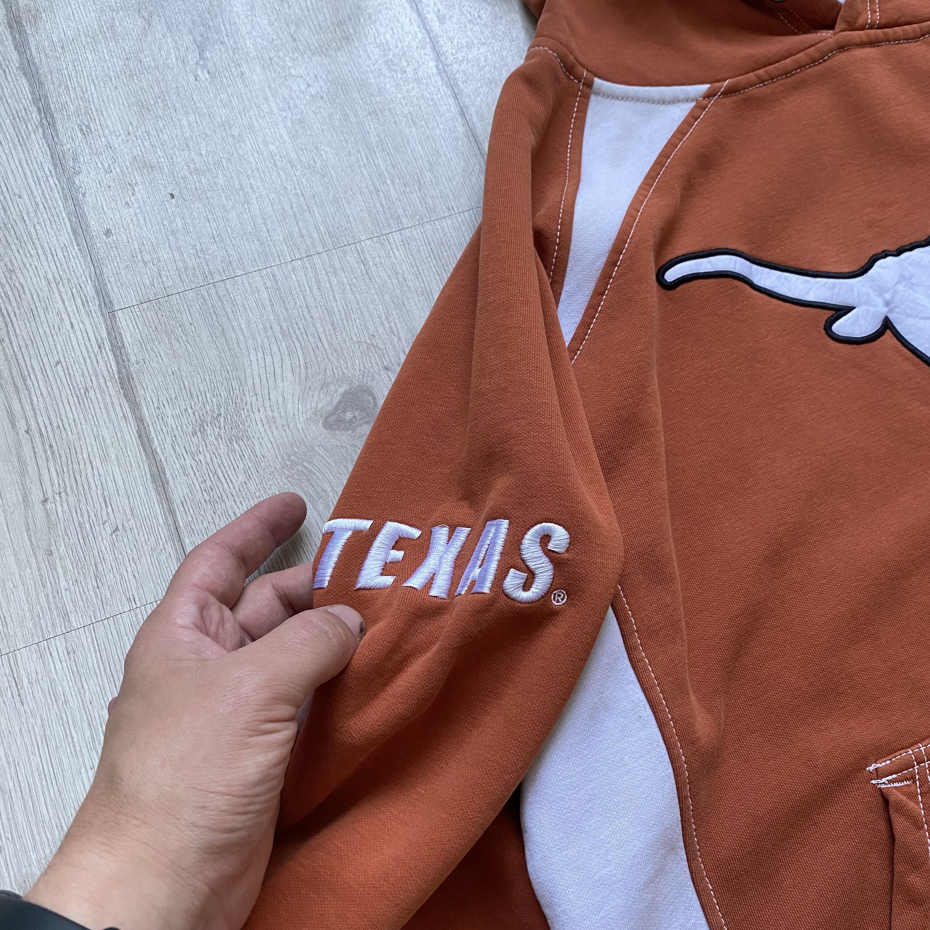 Hanes Vintage NCAA Texas longhorns hoodie center logo Size US XL / EU 56 / 4 - 7 Thumbnail