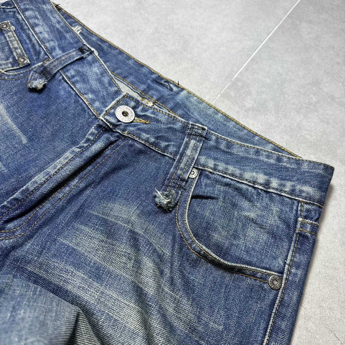 Replay 00s Replay Floral Bird Embroidery Straight Jeans Size 30" / US 8 / IT 44 - 14 Thumbnail